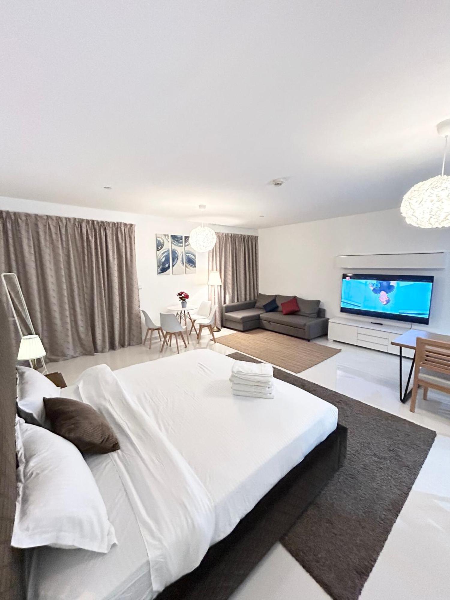 Seaside Spacious With Vibrant Vibes In Jbr By Sweet Homes Apartment Dubai