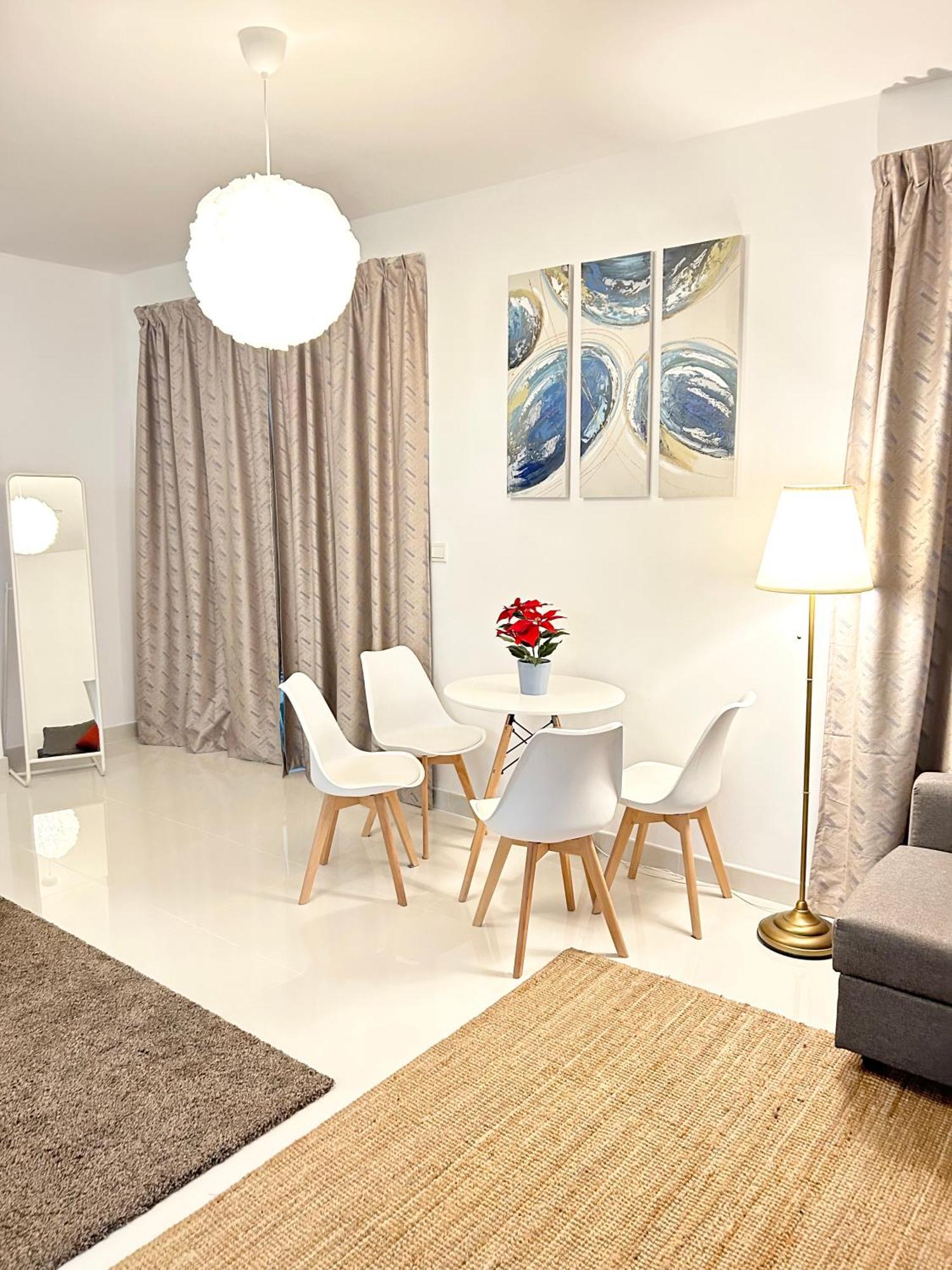 Seaside Spacious With Vibrant Vibes In Jbr By Sweet Homes *