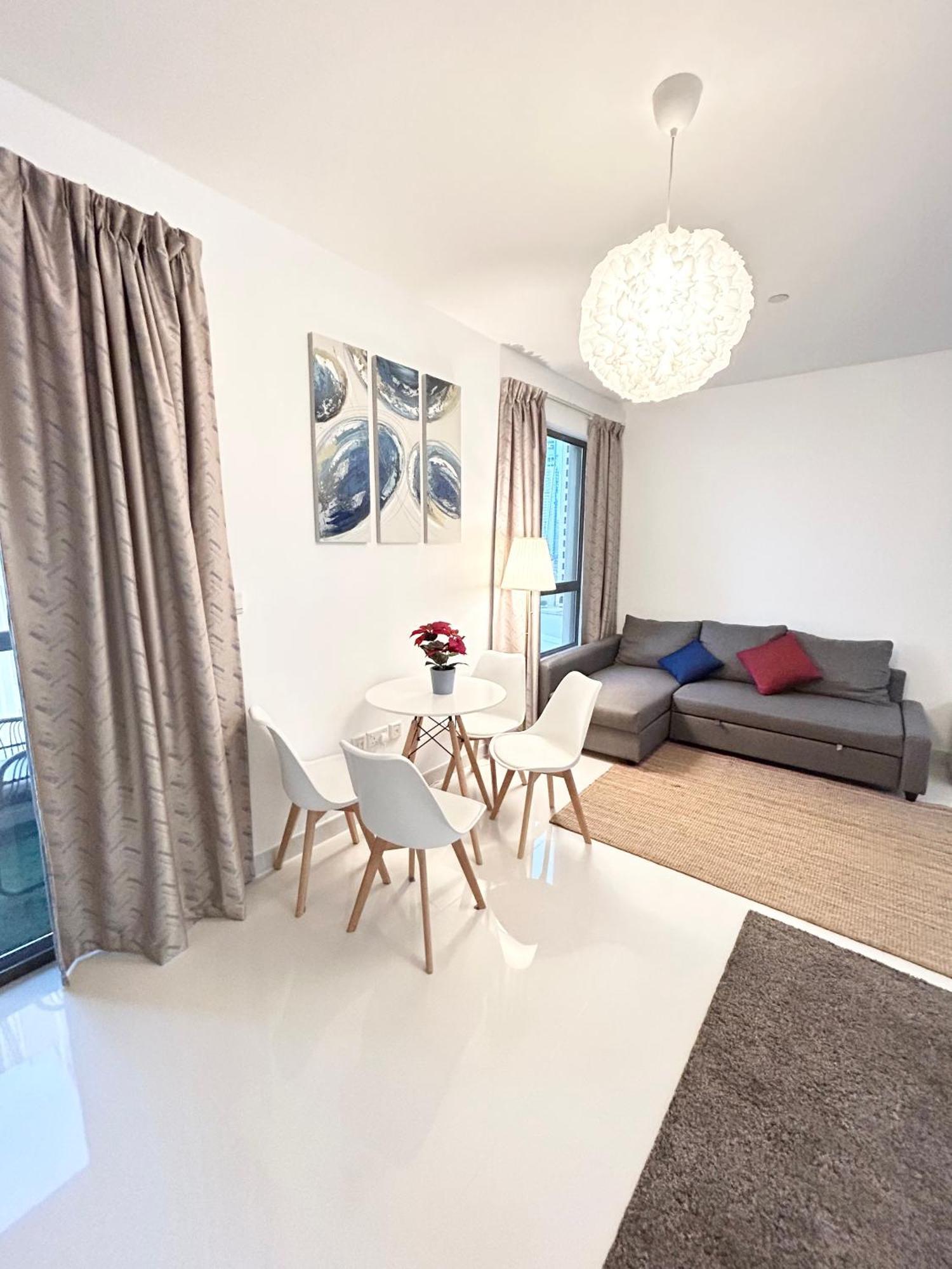 Seaside Spacious With Vibrant Vibes In Jbr By Sweet Homes Apartment
