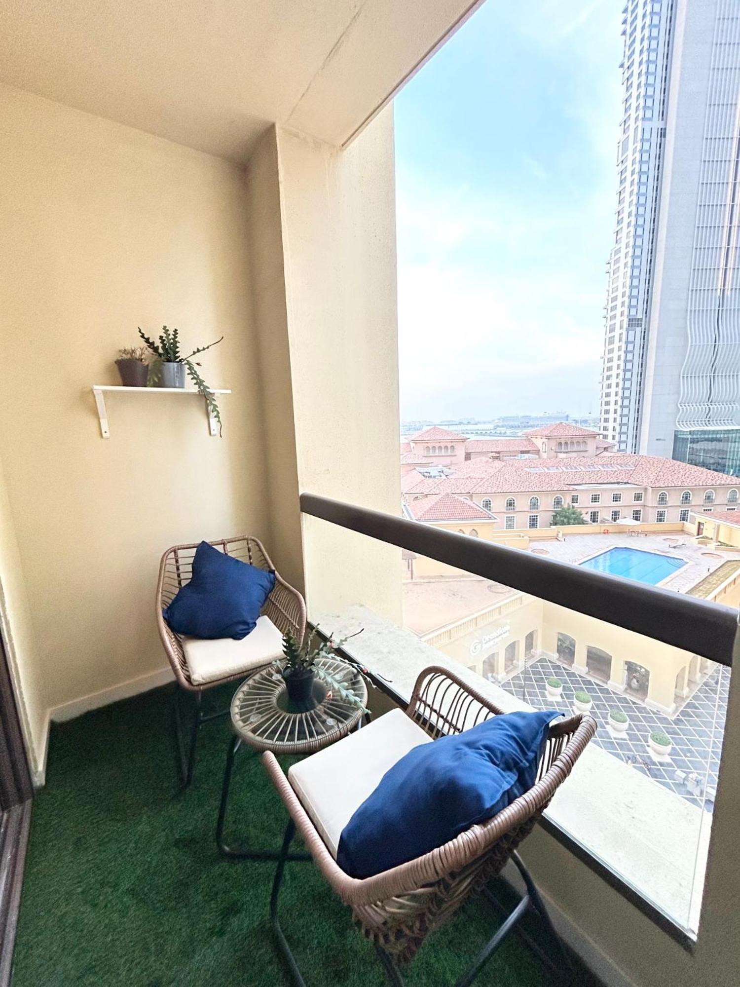 Seaside Spacious With Vibrant Vibes In Jbr By Sweet Homes