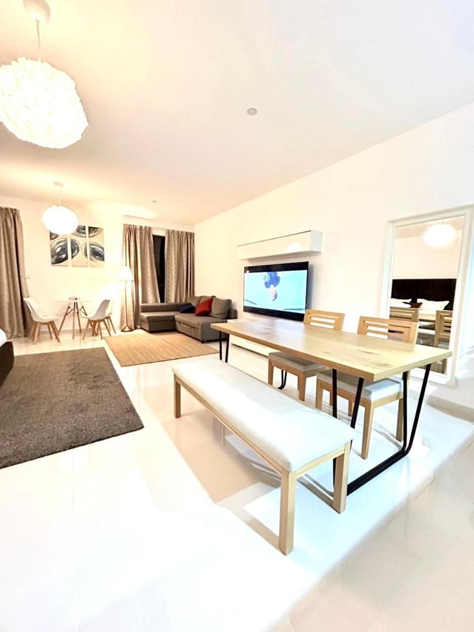 Apartment Seaside Spacious With Vibrant Vibes In Jbr By Sweet Homes Dubai