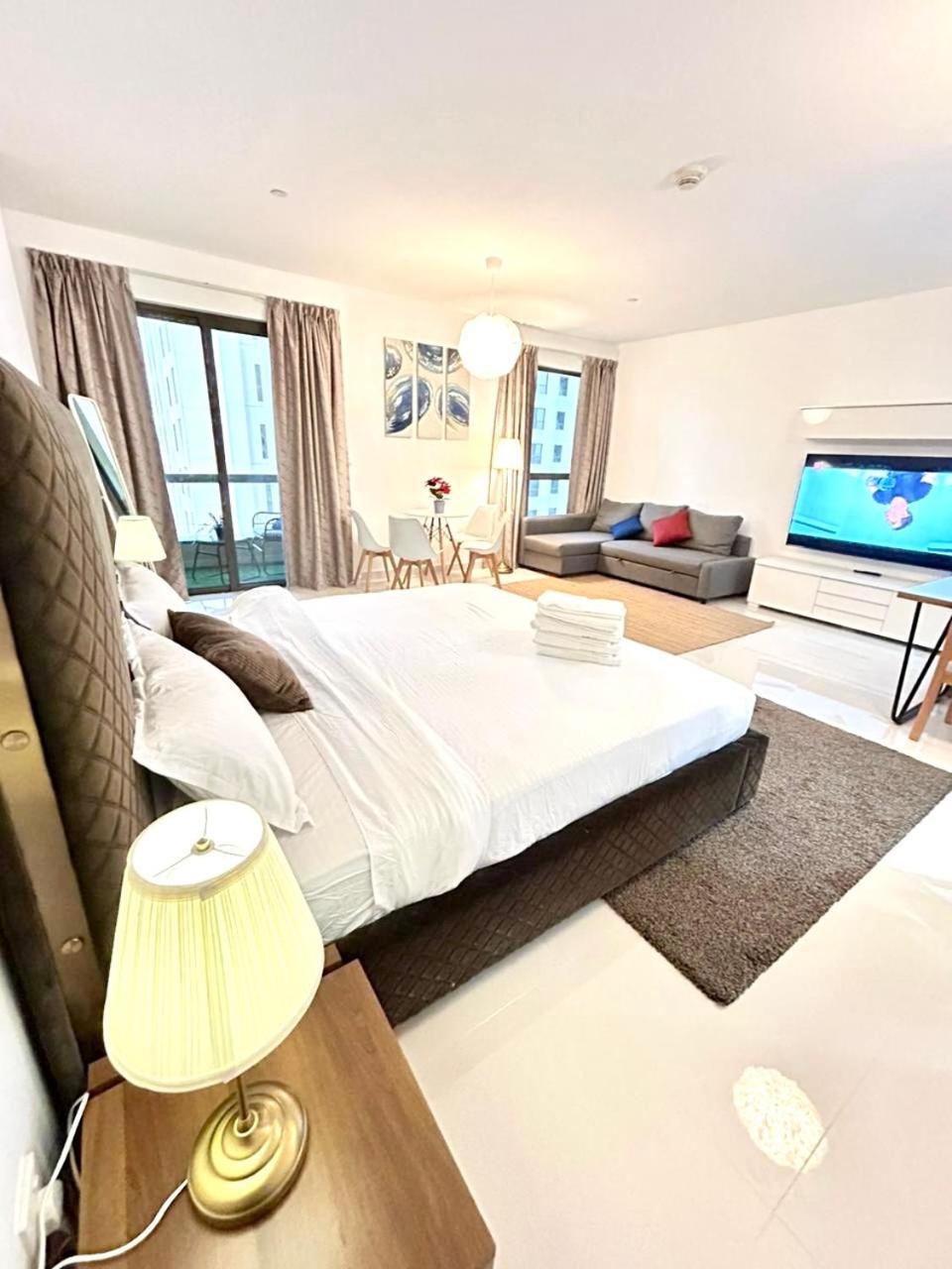 Apartment Seaside Spacious With Vibrant Vibes In Jbr By Sweet Homes *