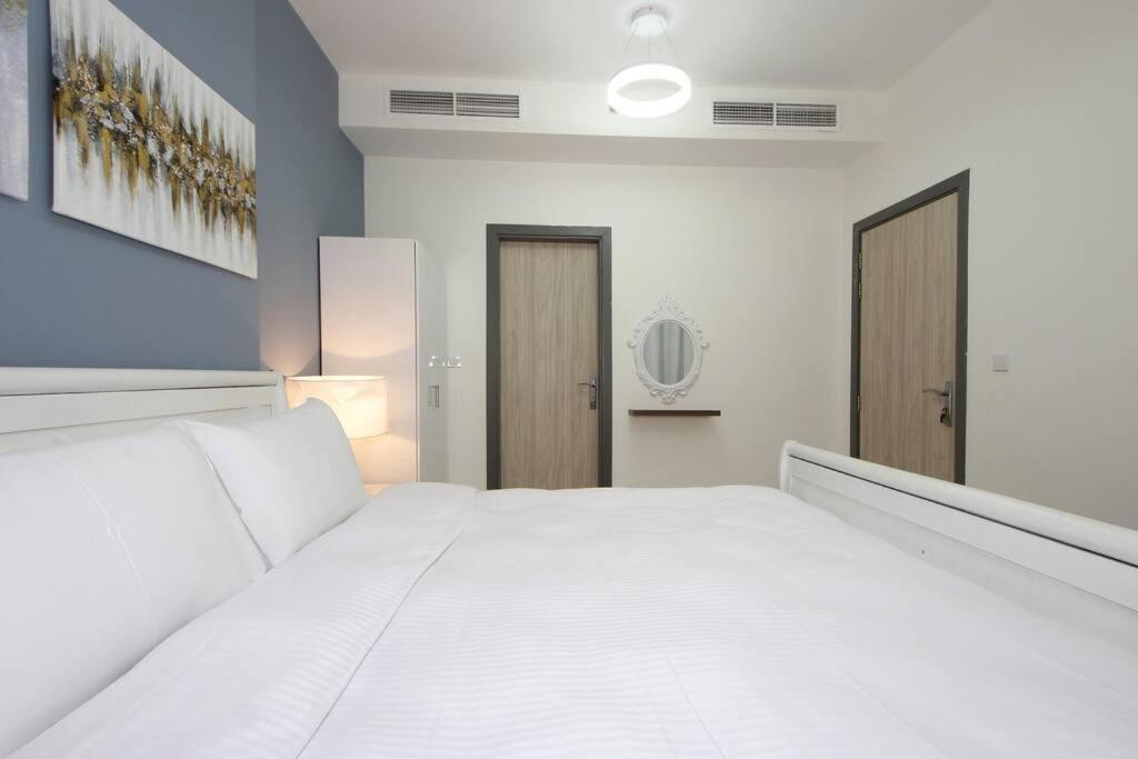Central Park Jvc 1 Bhk Apartment