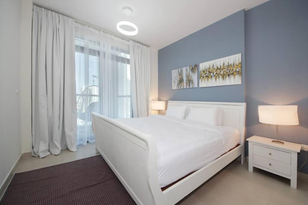 Central Park Jvc 1 Bhk *