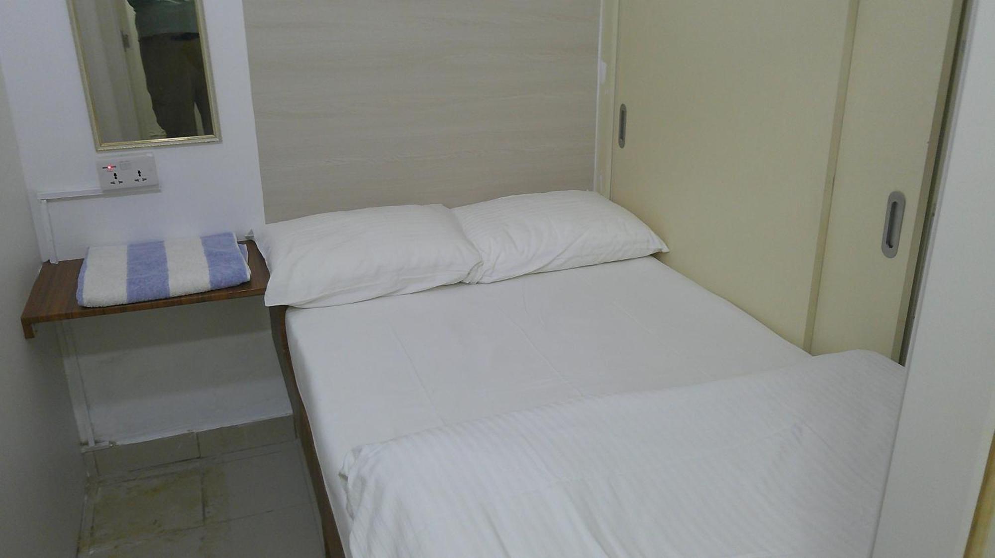 Ruby Star G P-34567 Hostel
