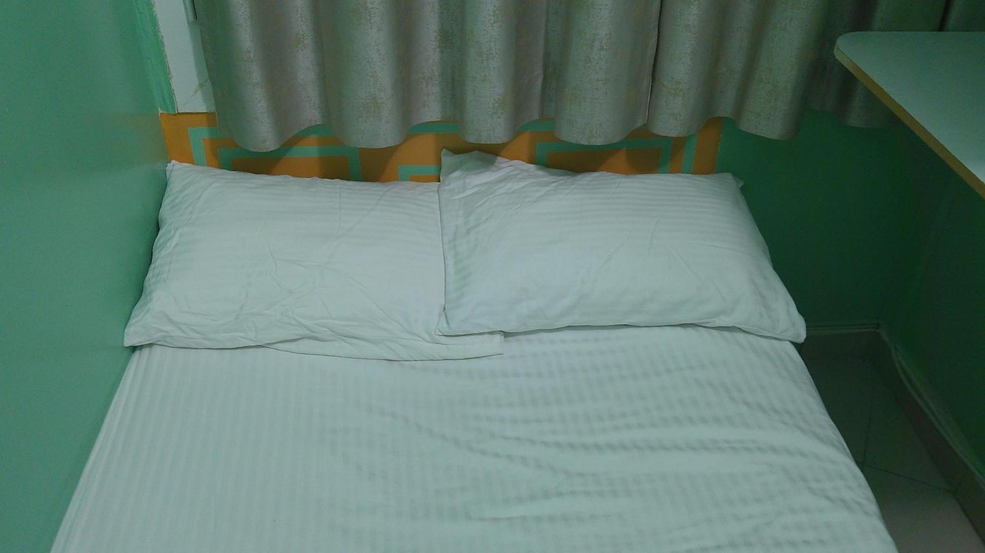 Ruby Star G P-34567 Hostel