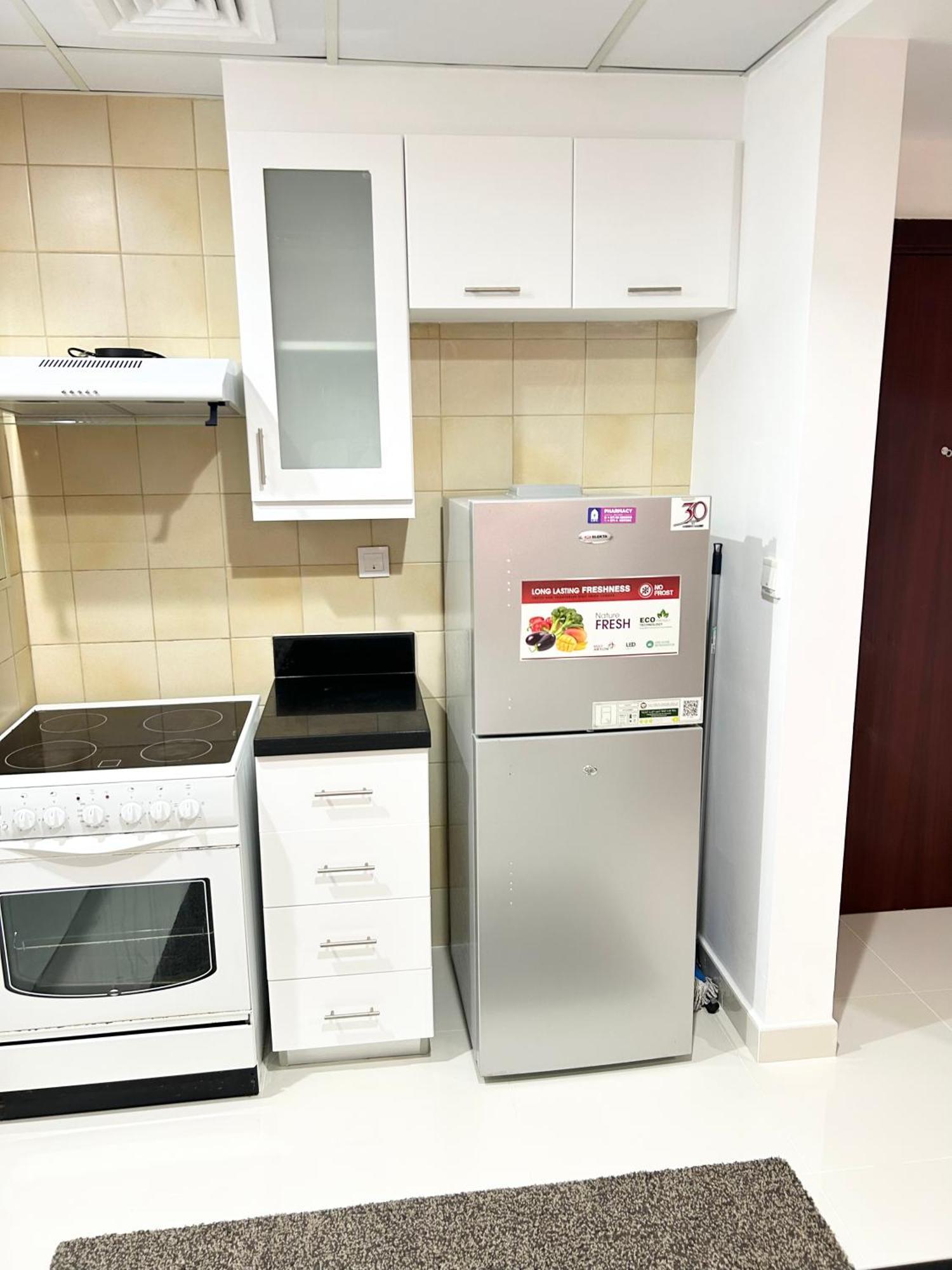 Seaside Spacious With Vibrant Vibes In Jbr By Sweet Homes *