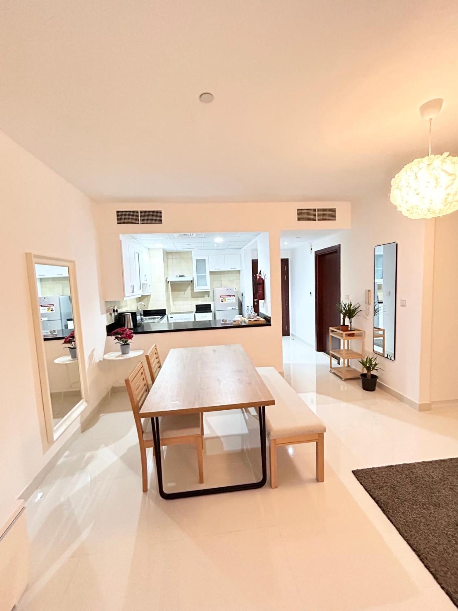 Seaside Spacious With Vibrant Vibes In Jbr By Sweet Homes Apartment Dubai