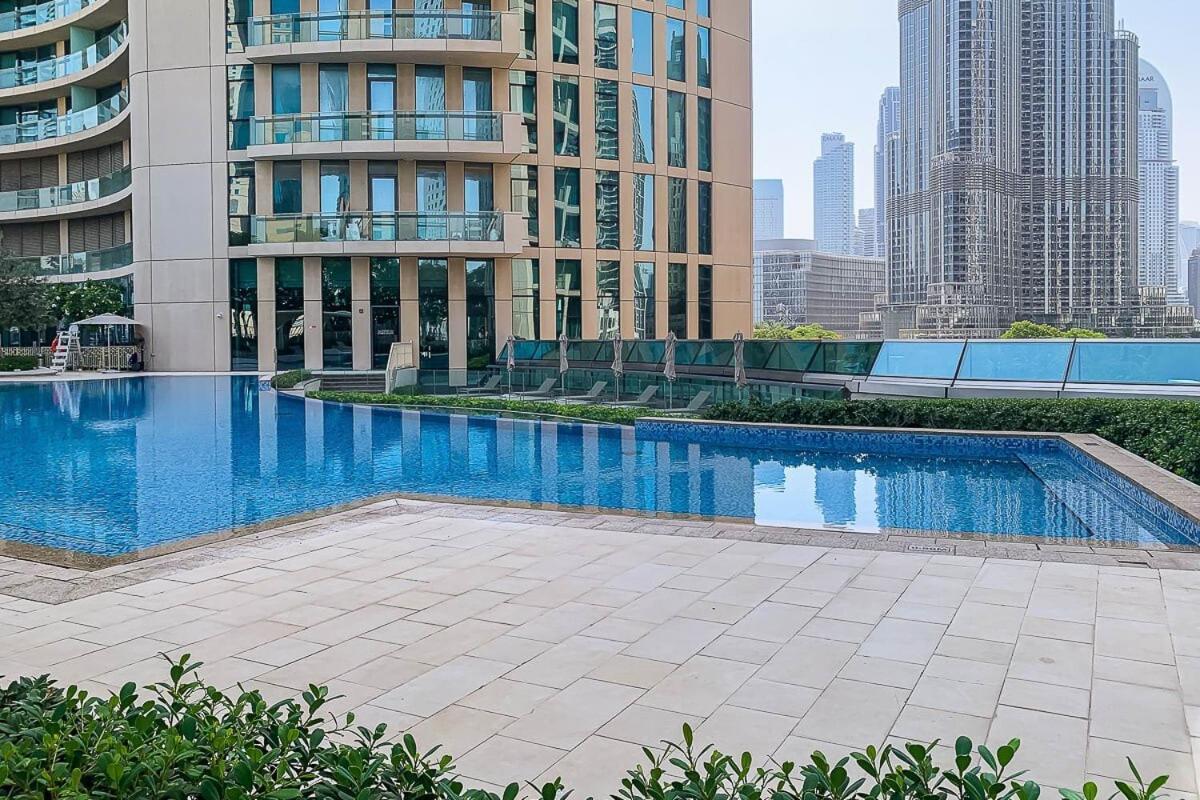 Frank Porter - Burj Vista