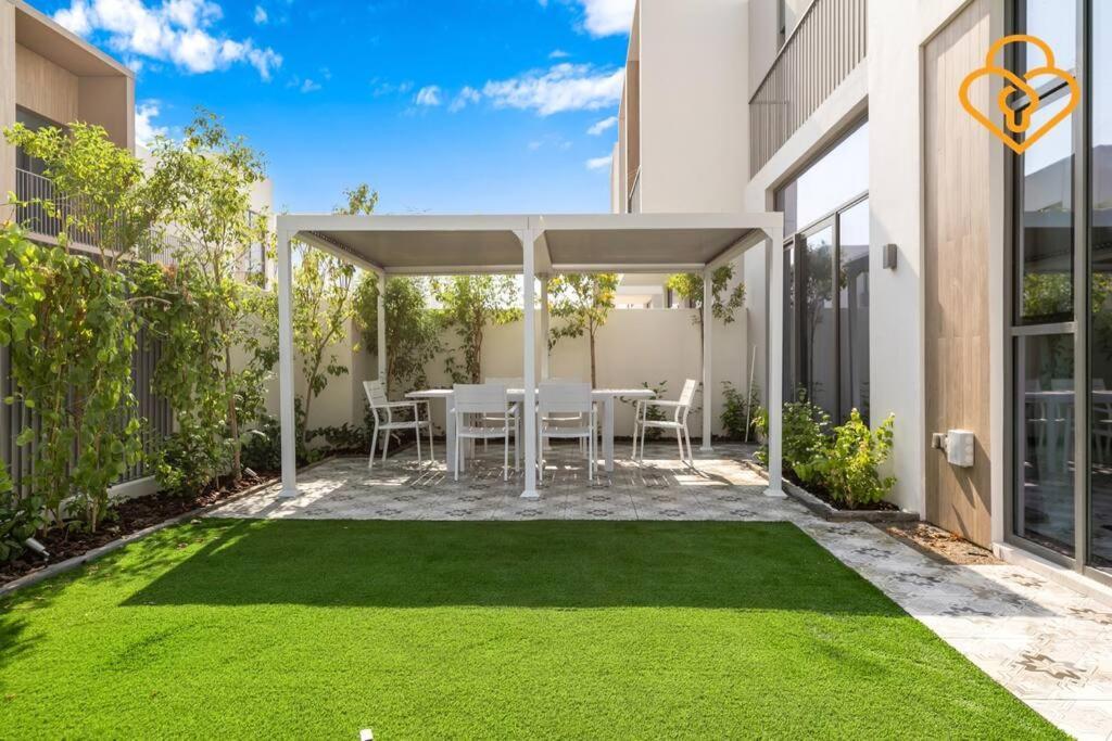 Keysplease Wonderful 4 B/r With Garden Arabian Ranches