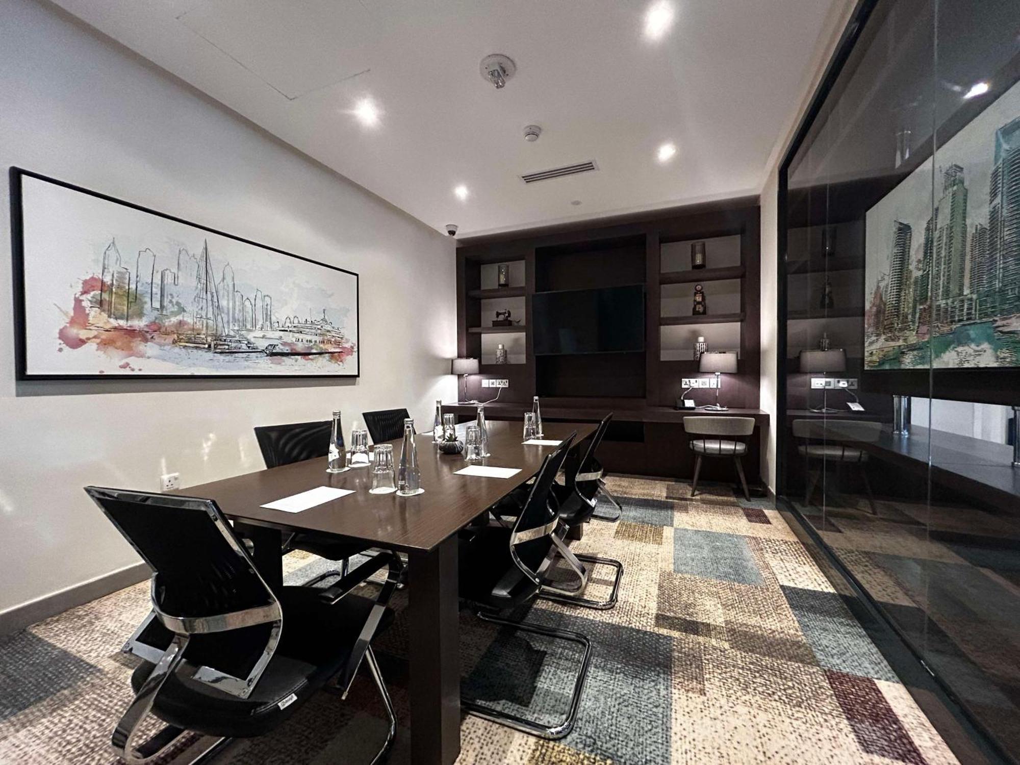 Hampton By Hilton Al Barsha 3* Dubai
