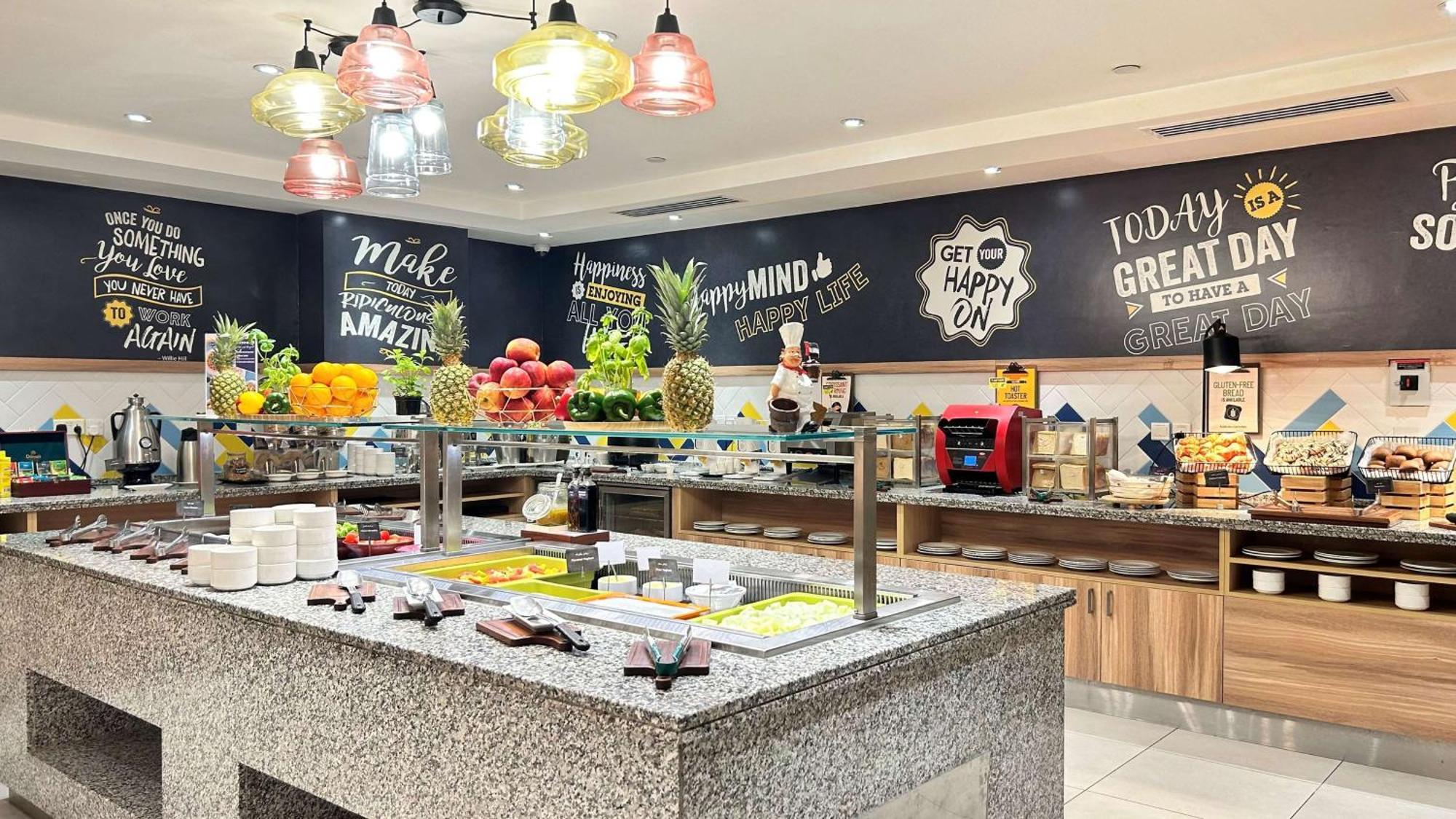 Hampton By Hilton Al Barsha 3* Dubai