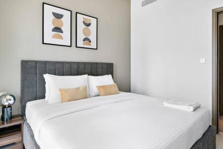 Apartment Silkhaus Gorgeous 1bdr In Burj Royale *