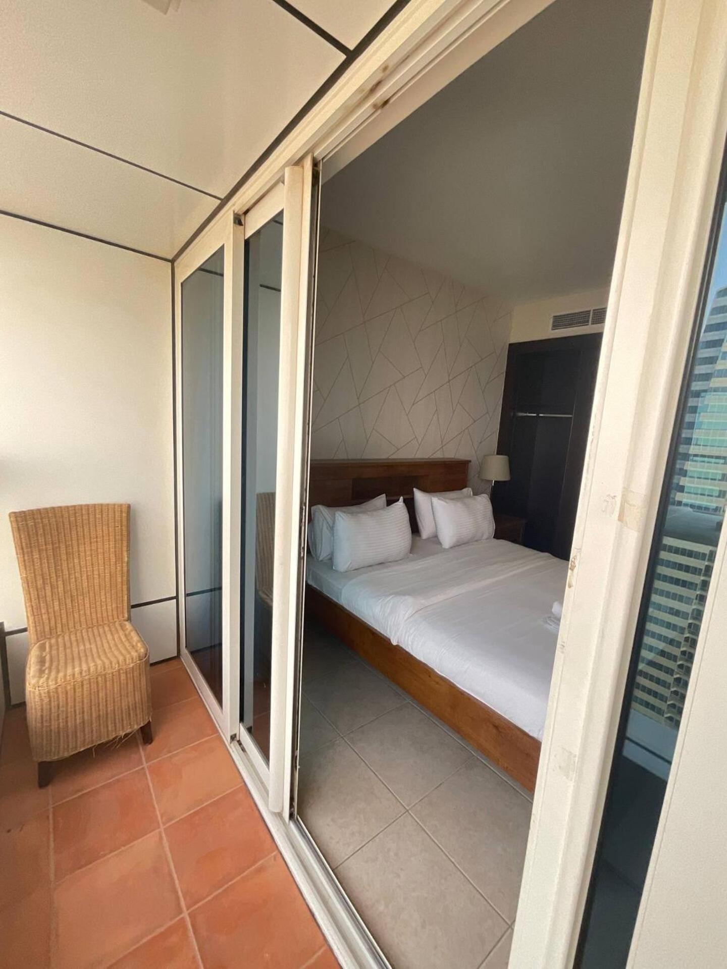 Ensuite In Coliving In Marina *