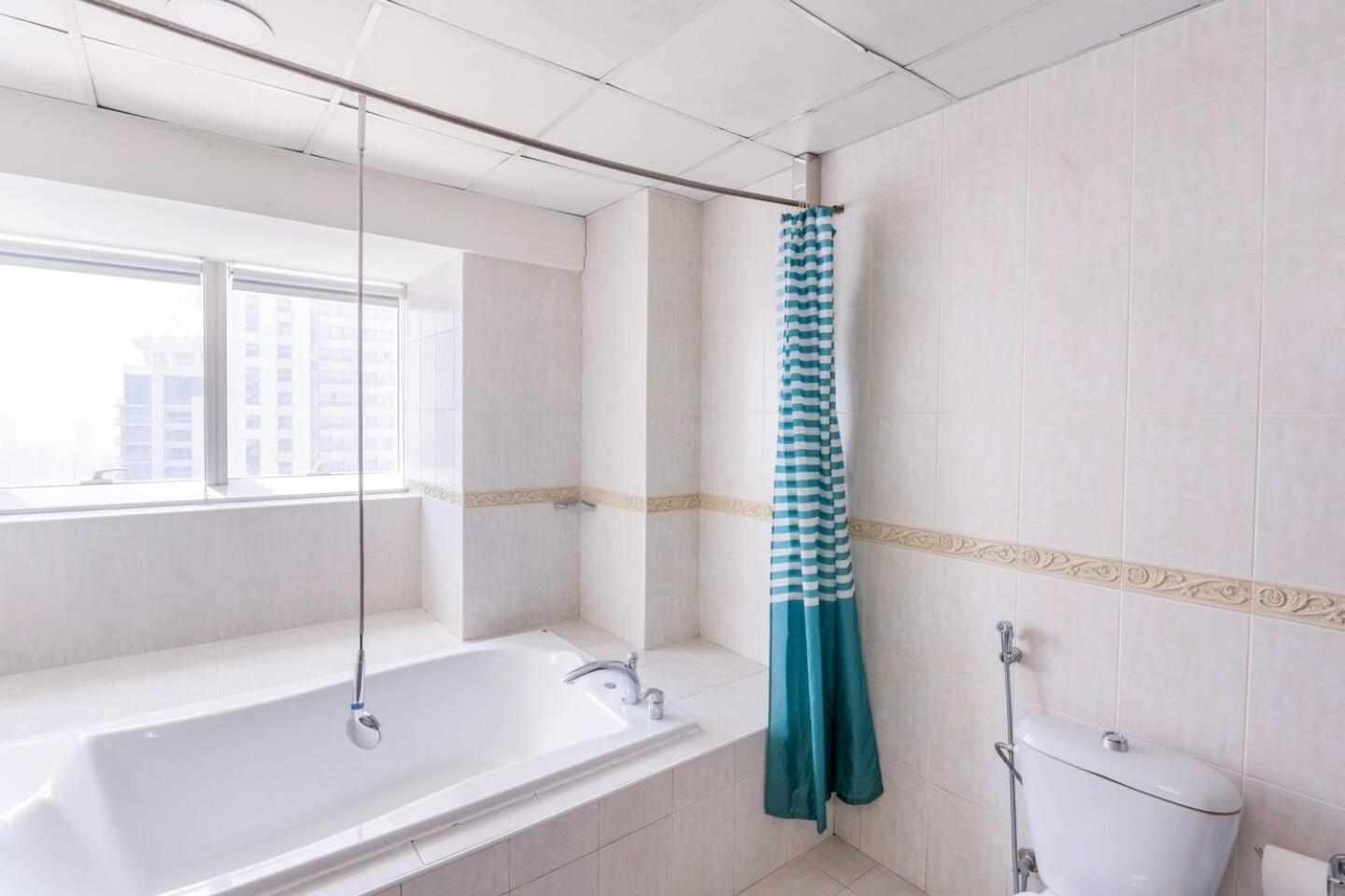 Ensuite In Coliving In Marina