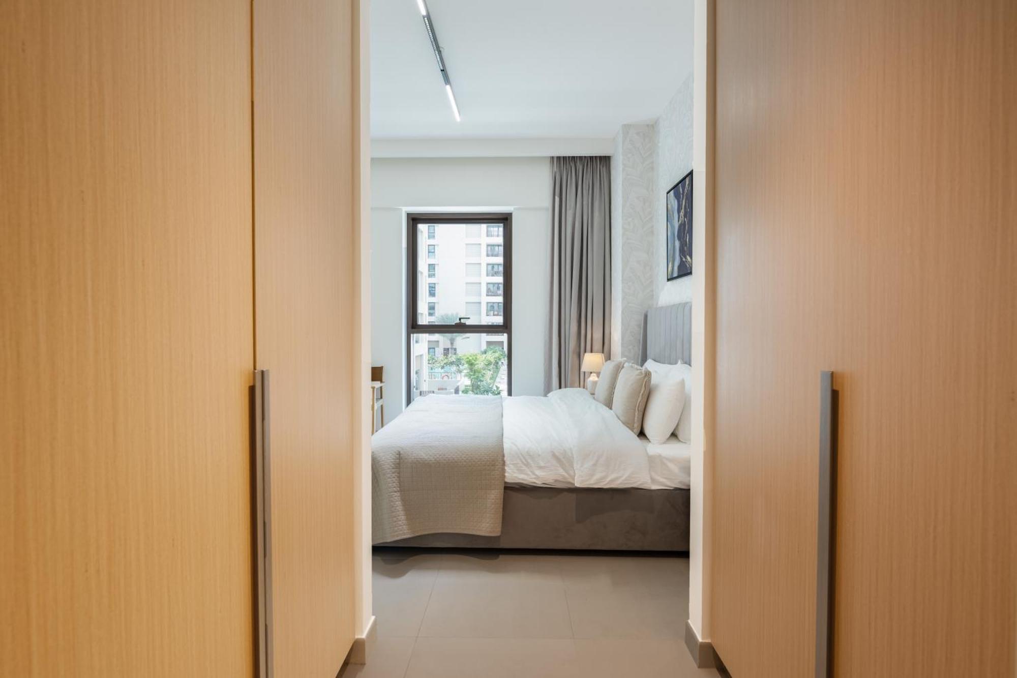Designer 2br In Creek Summer 3mins Walk To The - 207 Apartment Dubai