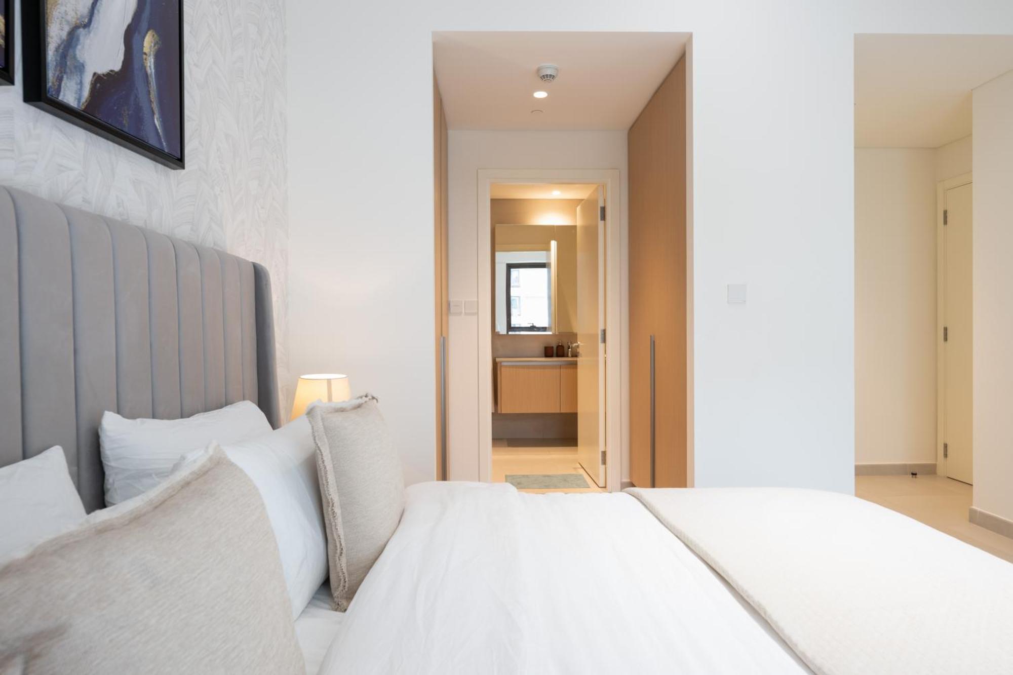 Designer 2br In Creek Summer 3mins Walk To The - 207