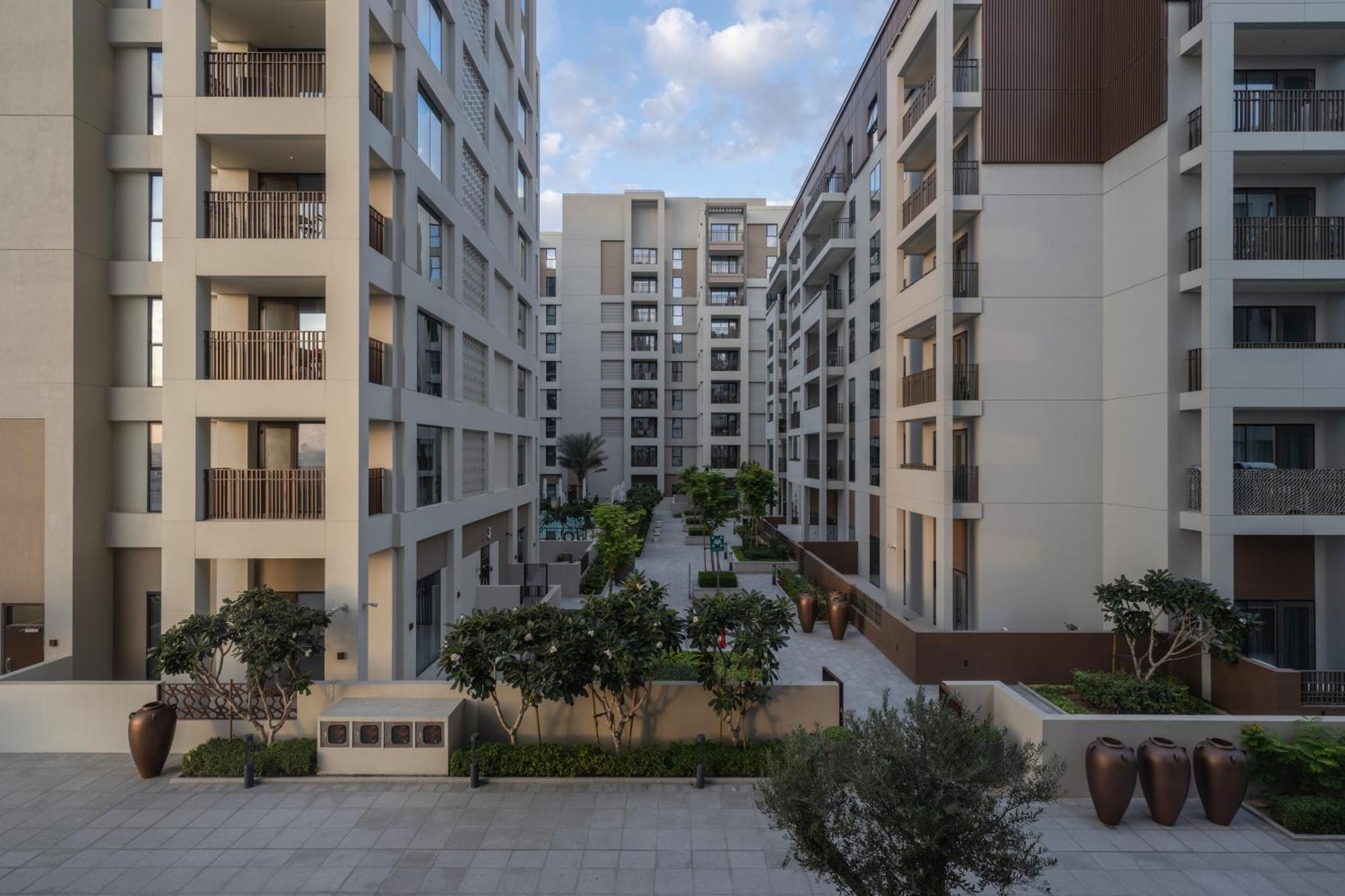 Apartment Designer 2br In Creek Summer 3mins Walk To The - 207