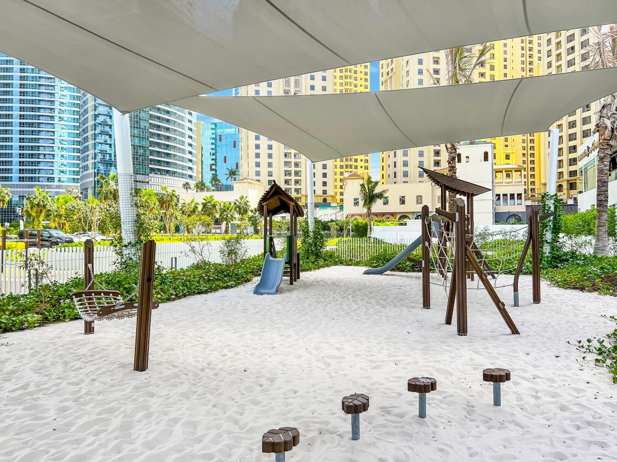 Fam Living - Modern 1-bedroom Gem In Jbr, Steps From The Apartment Dubai