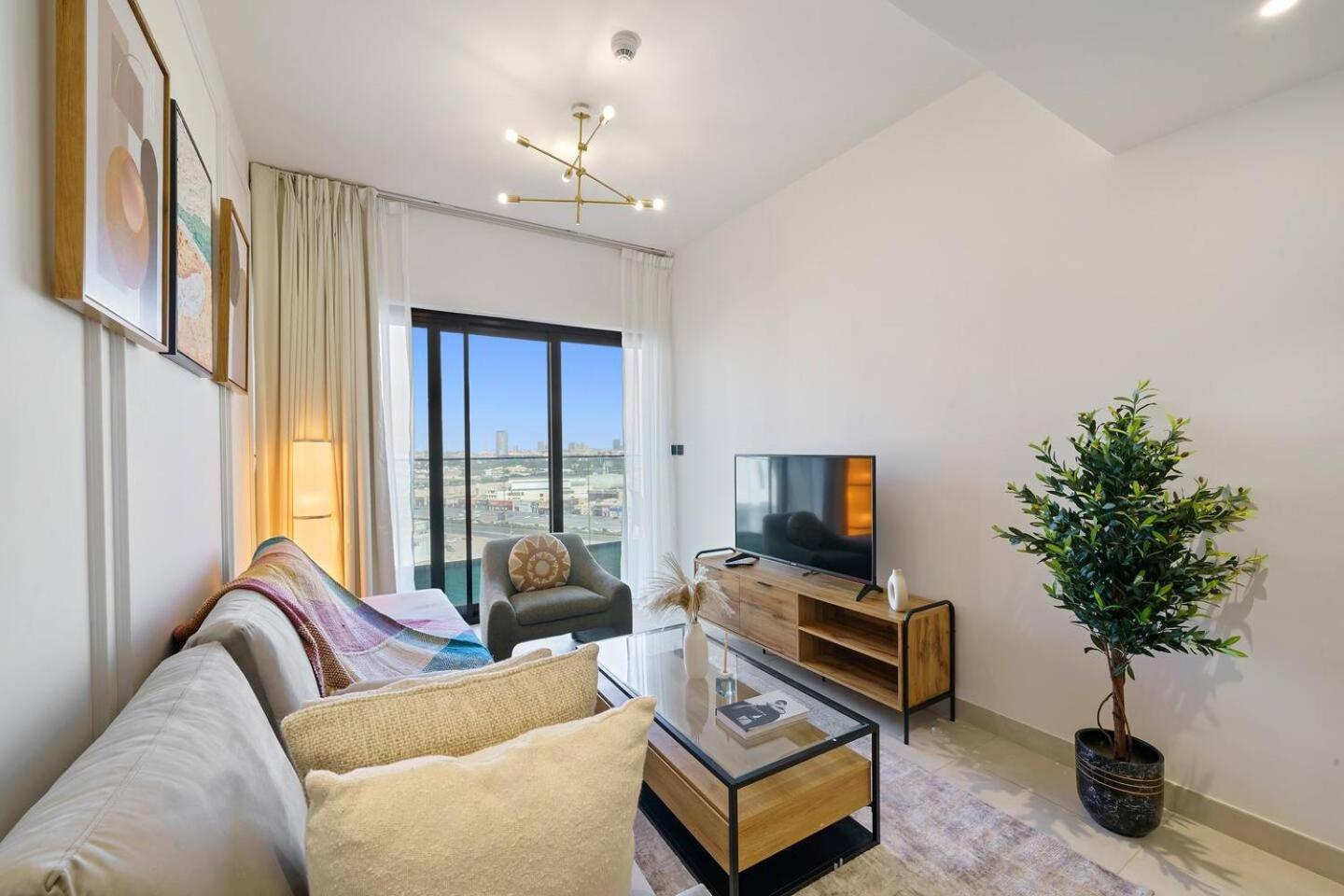Daire Stunning 3 Bedroom In Binghatti Creek