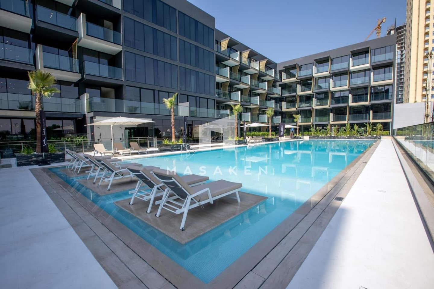 Spacious 1 Bedroom In Jvc W Balcony & Pool View Dubai