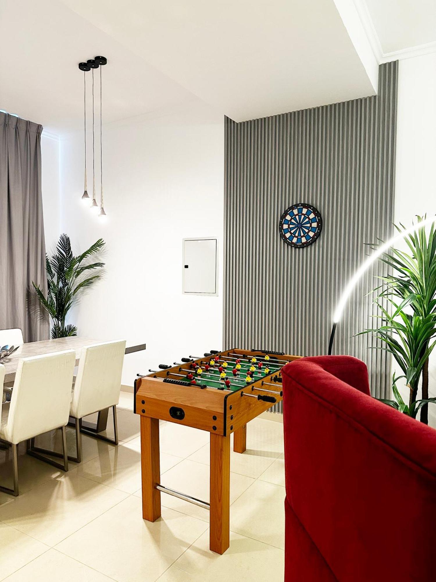 Apartment Luxurious 2 Bedroom With Iconic Marina & Arabian Sea View *