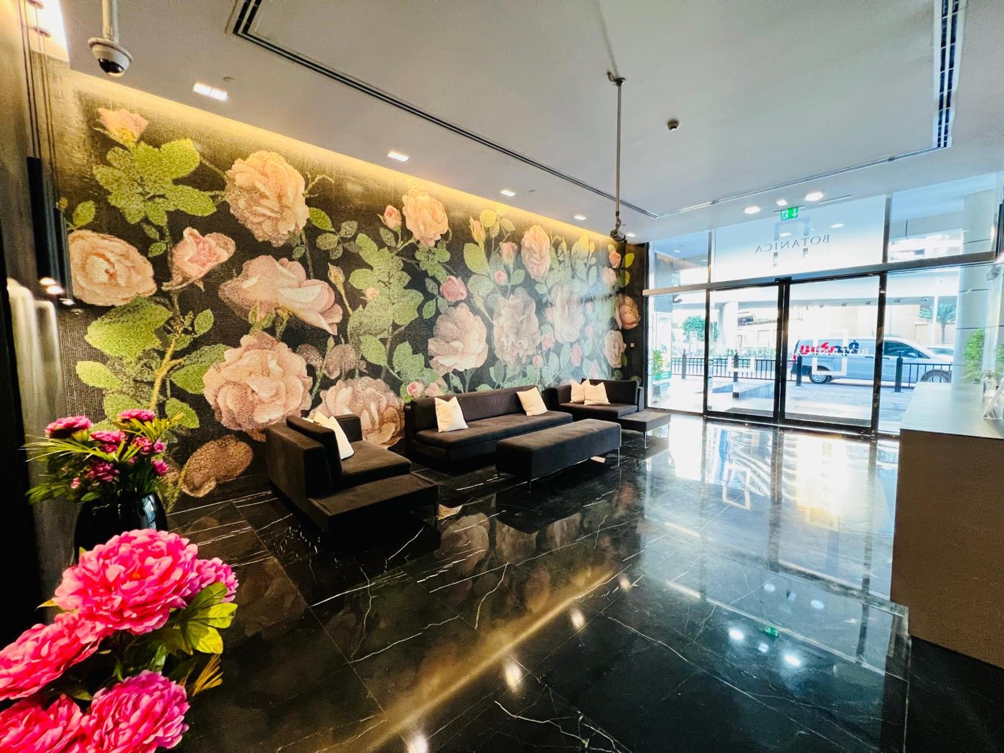 1 Bedroom Flat, Luxury Amenities, Near Jbr & Club With Free Parking In Jbr *