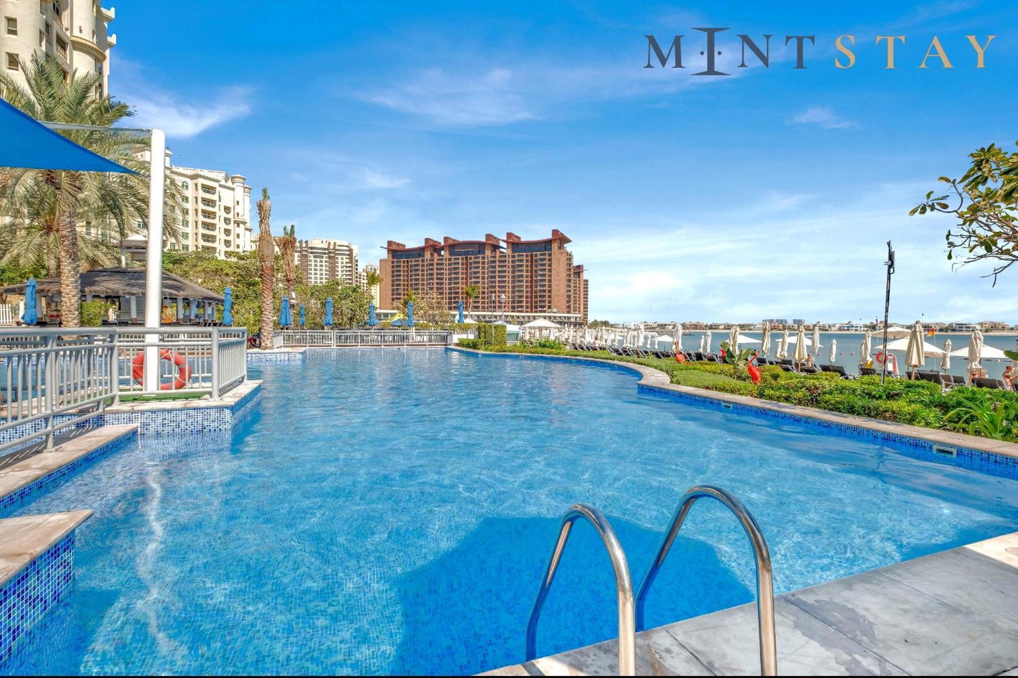 Shoreline 14, Palm Jumeirah - Mint Apartment