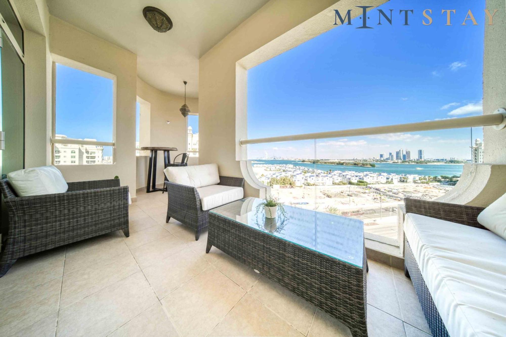 Shoreline 14, Palm Jumeirah - Mint * Dubai
