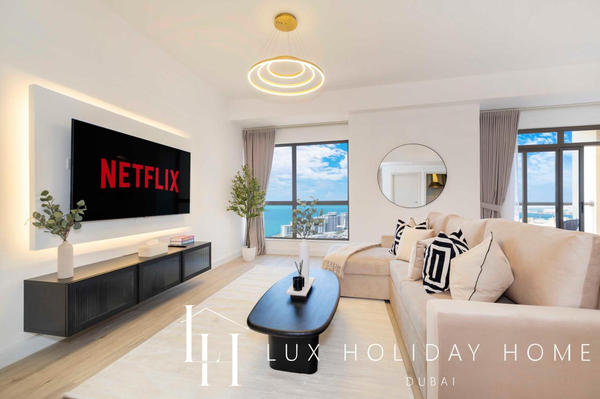 Lux The Eye Sea View