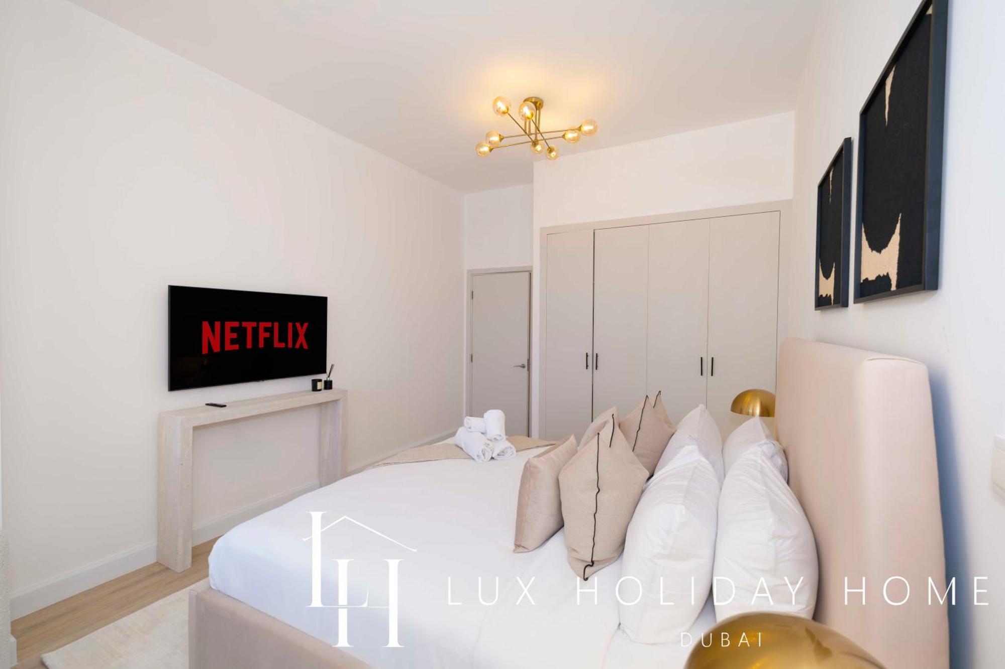 Lux The Eye Sea View Apartment