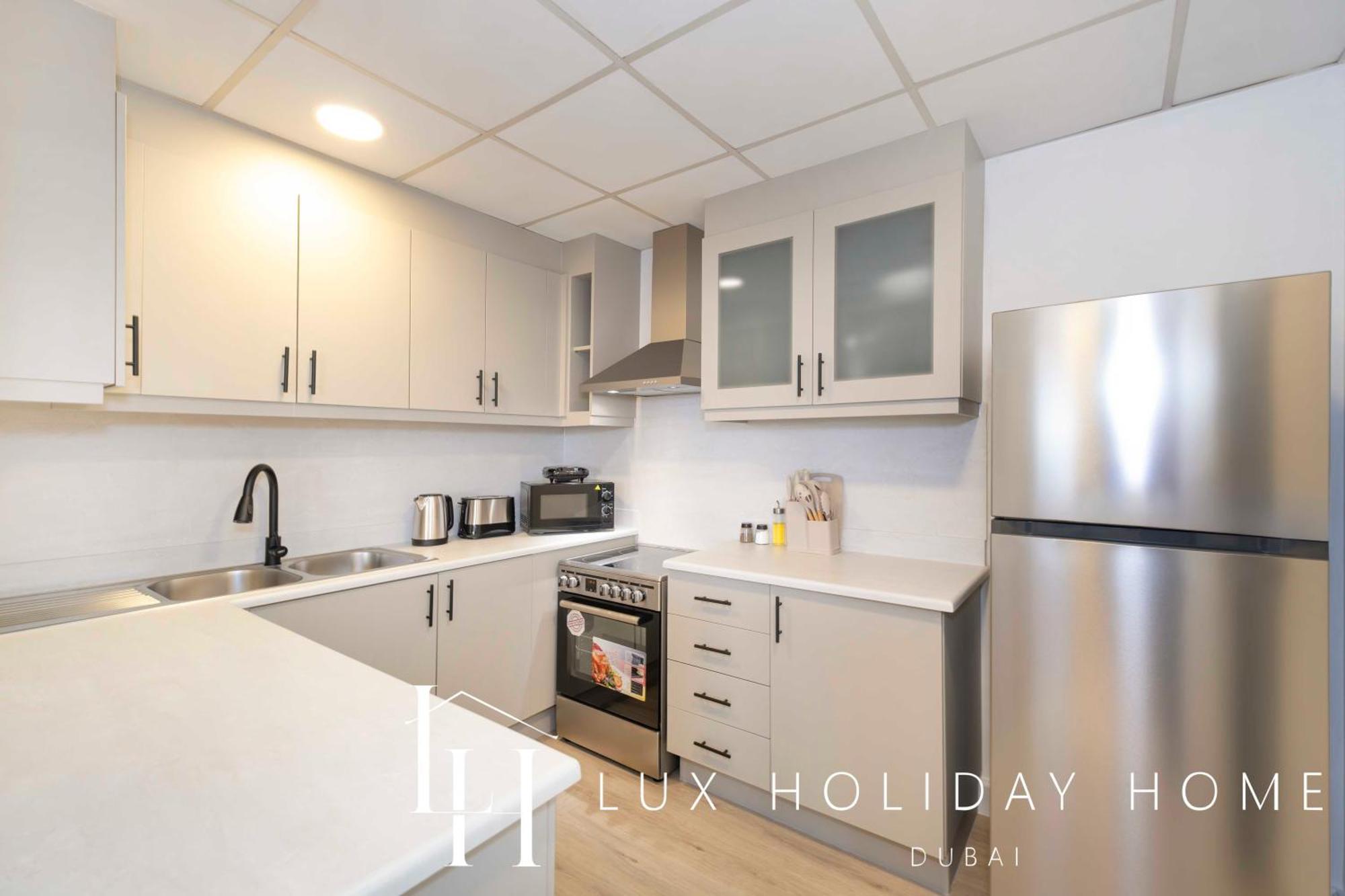 Lux The Eye Sea View Apartment Dubai