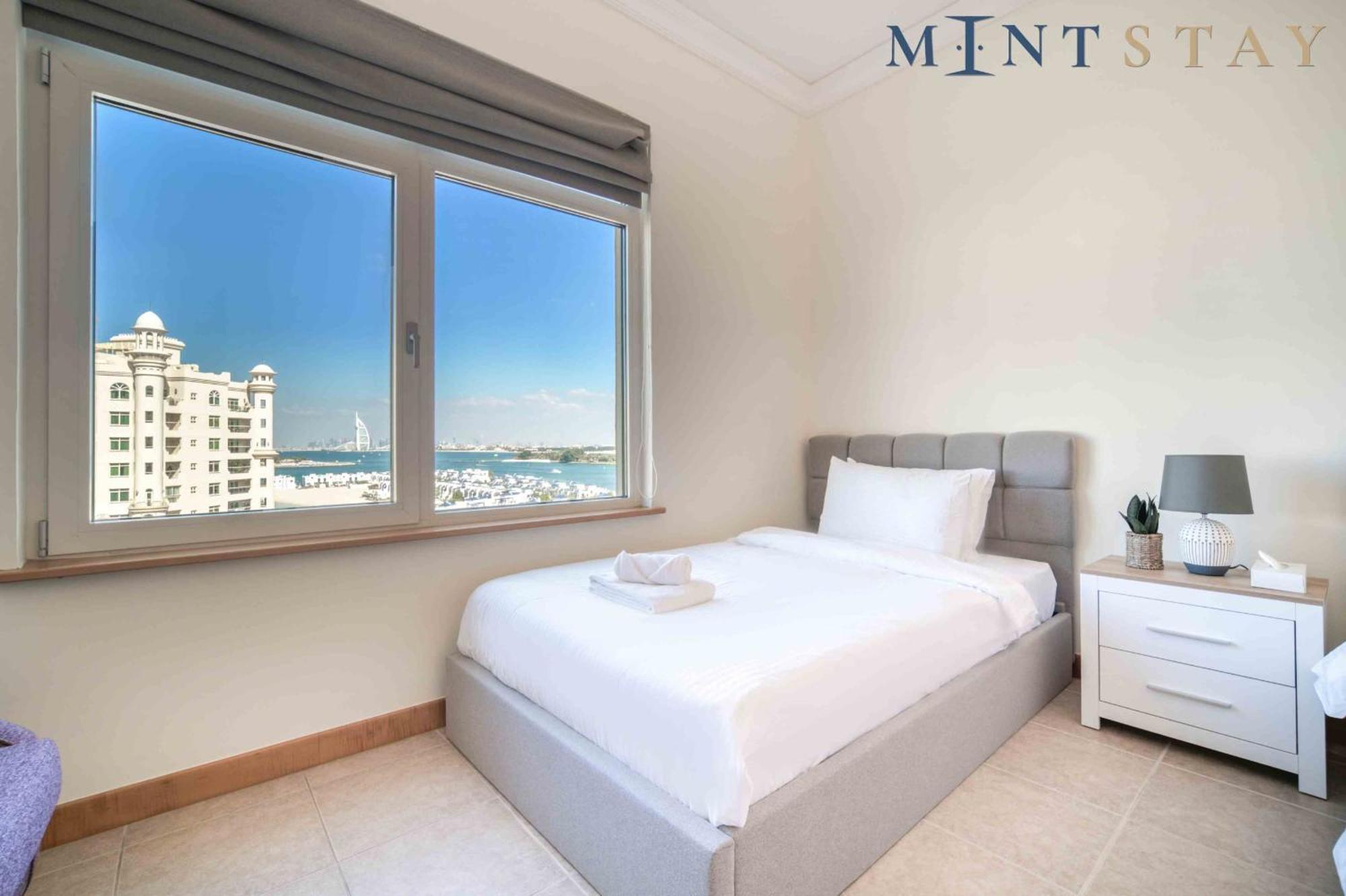 Shoreline 14, Palm Jumeirah - Mint Apartment Dubai