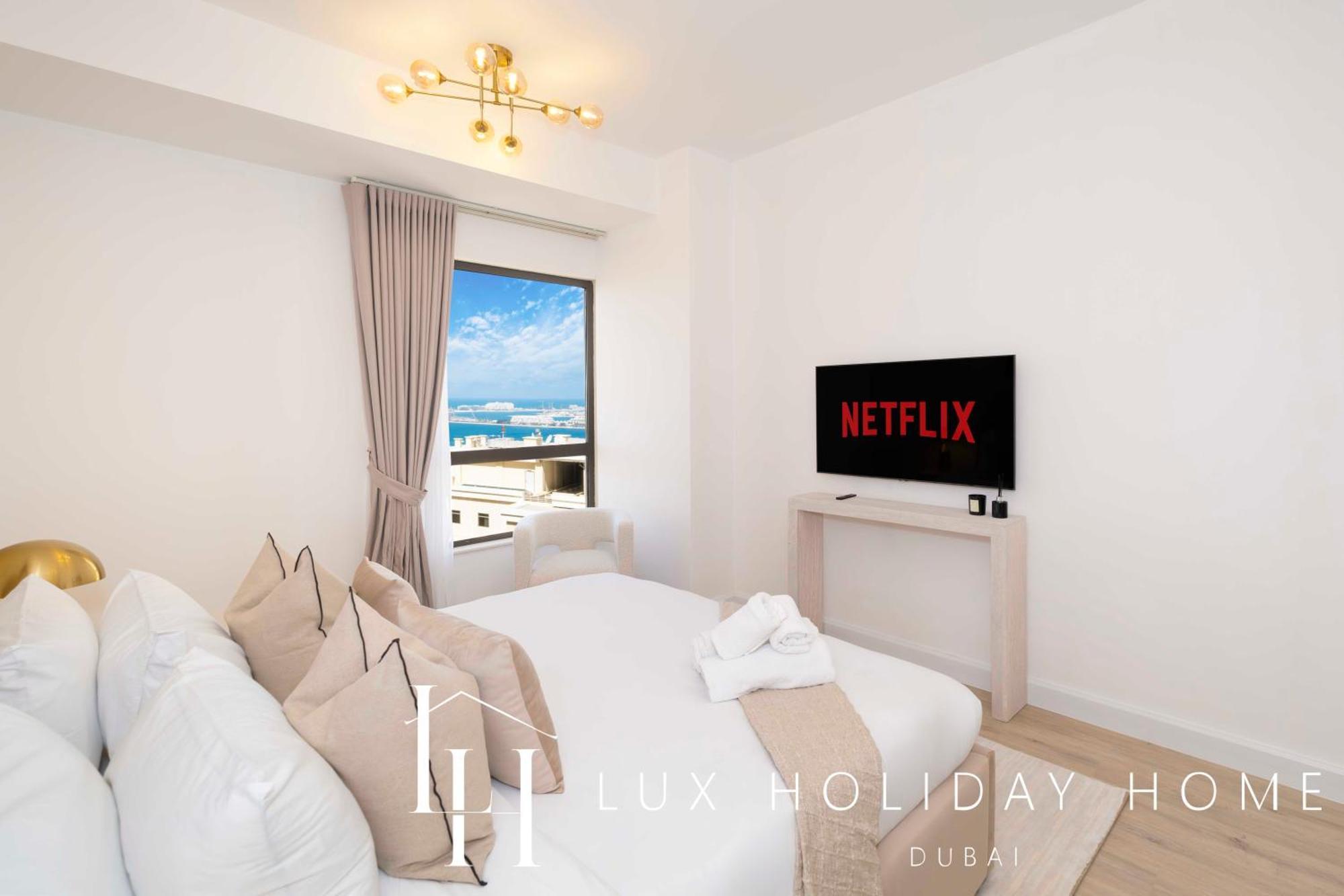 Lux The Eye Sea View Apartment Dubai