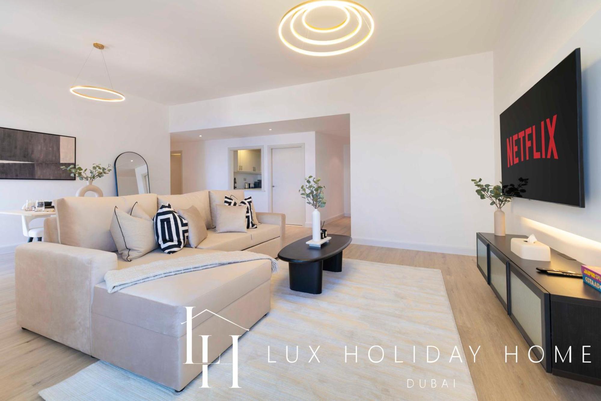 Lux The Eye Sea View Apartment