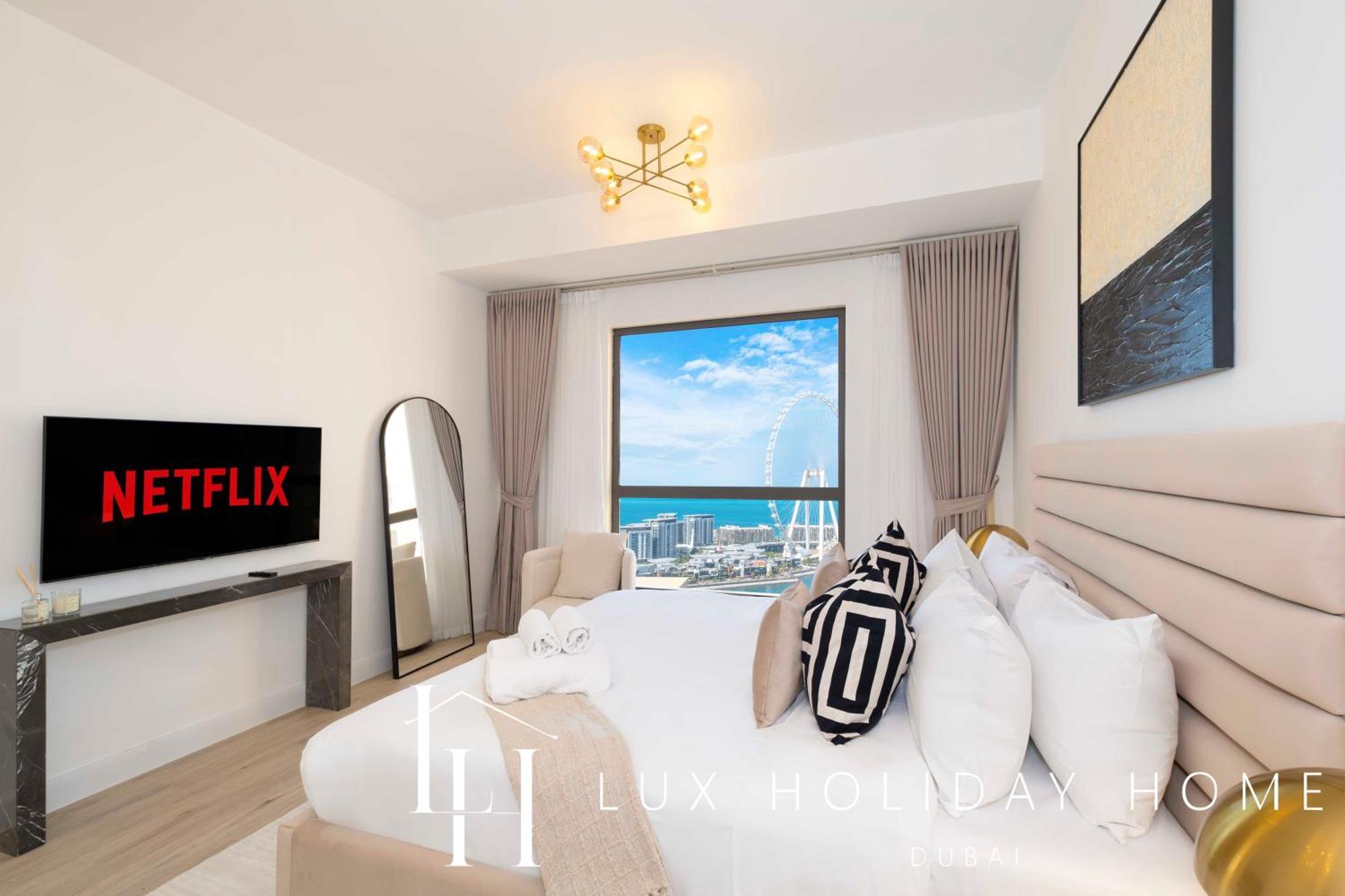 Lux The Eye Sea View Dubai
