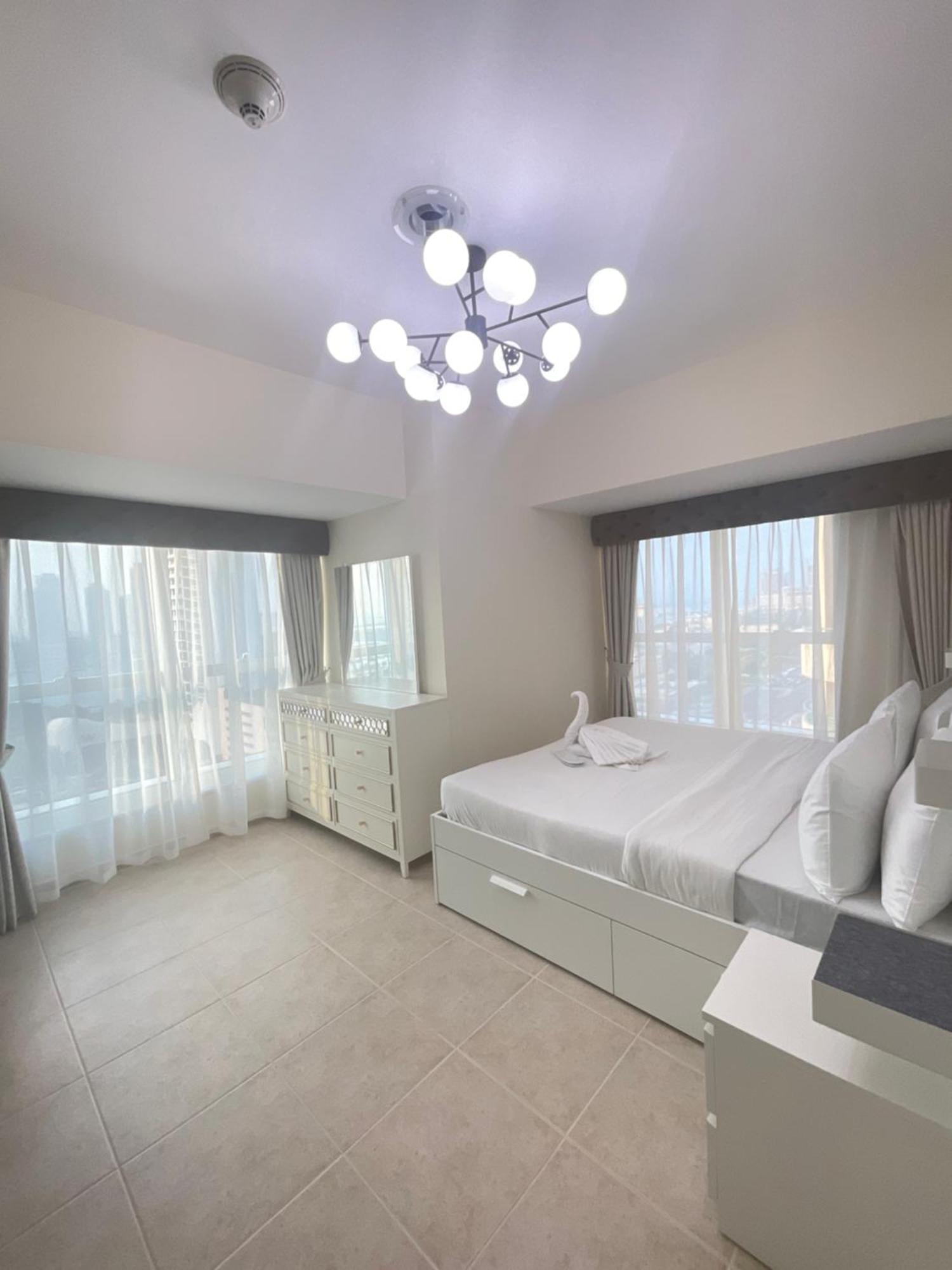 Ensuite In Coliving In Marina *