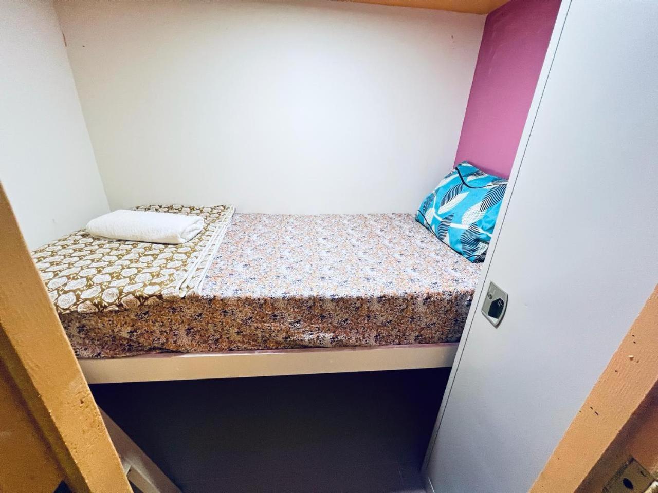 Moon Backpackers Burjman Exit 2, Family Partitions, Loft Partitions,