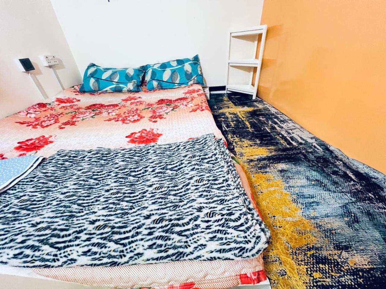 Moon Backpackers Burjman Exit 2, Family Partitions, Loft Partitions, Hospedagem domiciliar