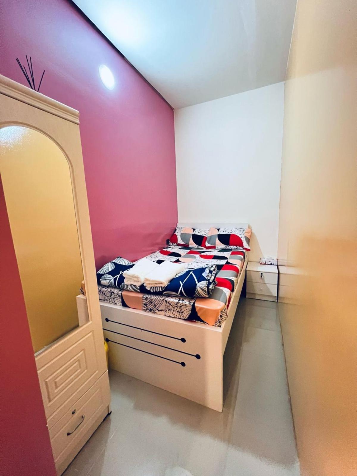 Hospedagem domiciliar Moon Backpackers Burjman Exit 2, Family Partitions, Loft Partitions,