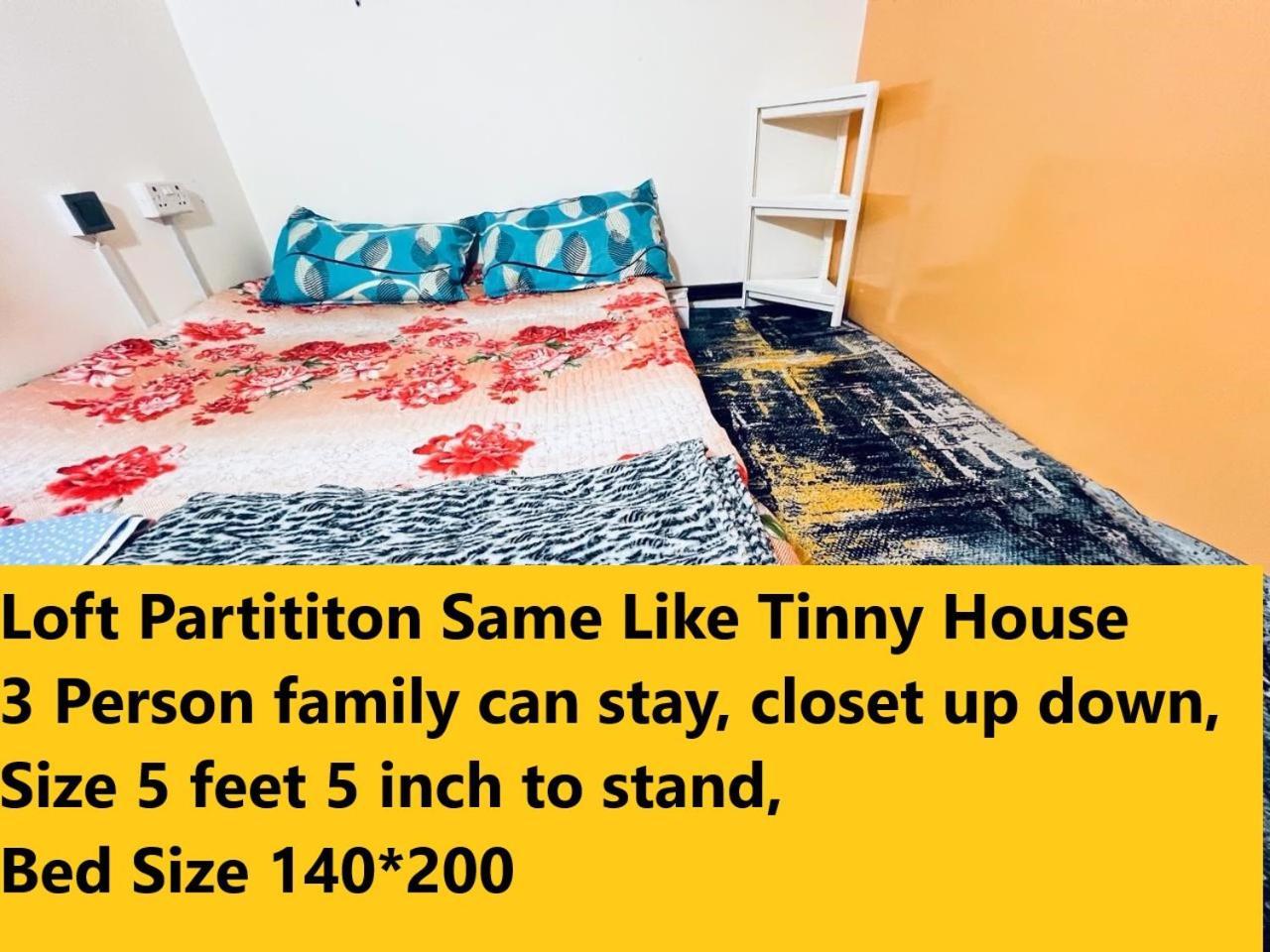 Moon Backpackers Burjman Exit 2, Family Partitions, Loft Partitions, Hospedagem domiciliar Dubai