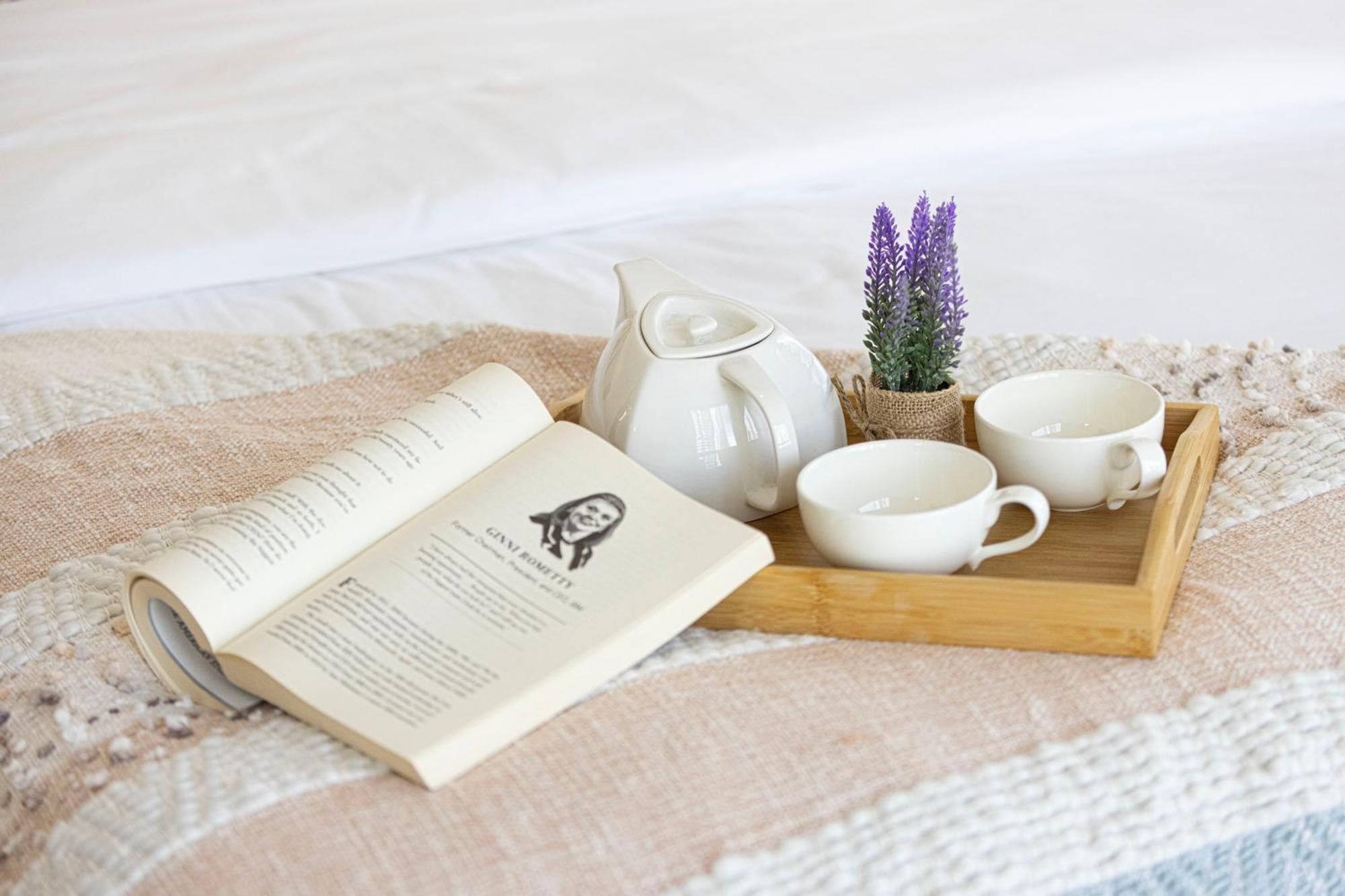Salt Of The Ocean In Jbr By Lagom Apartment
