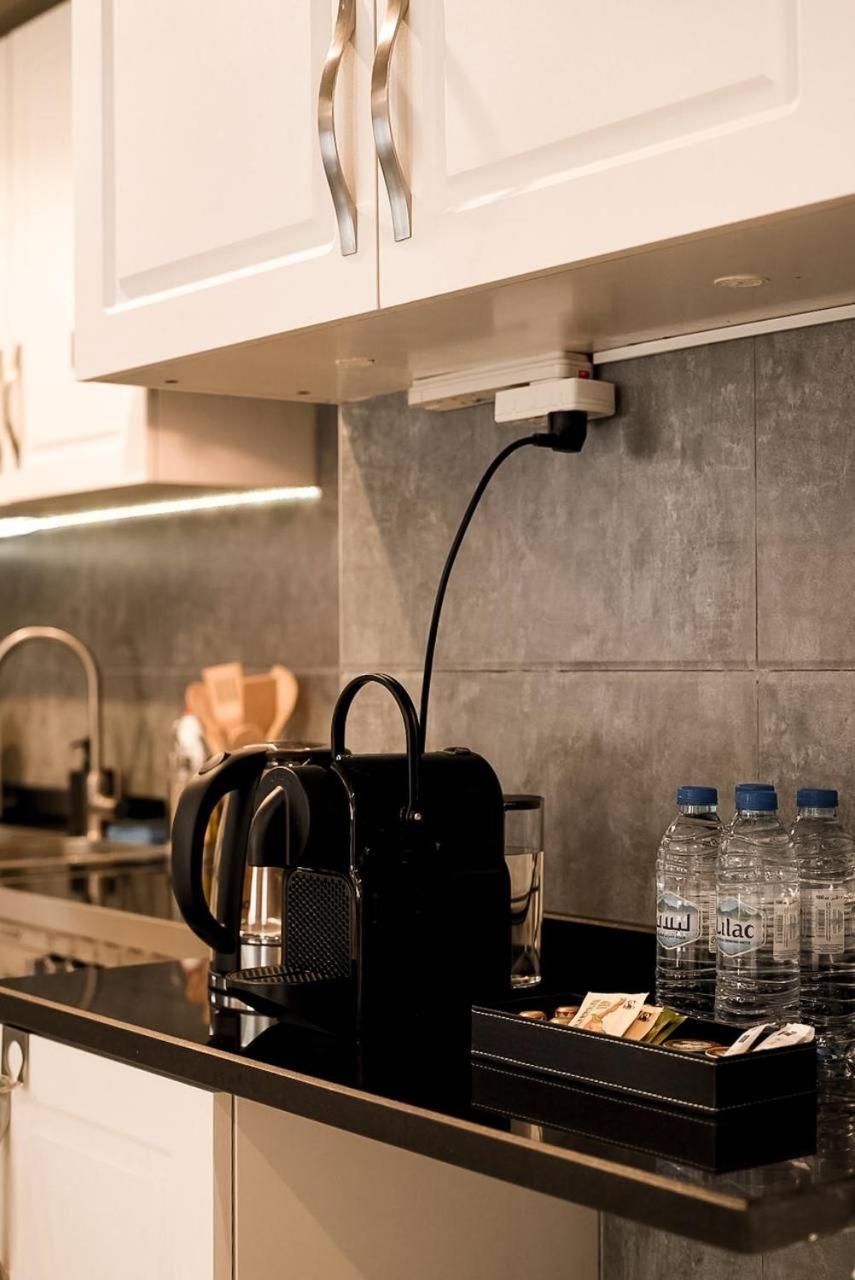 Dubaistay Luxury 2 Bedroom Jvc King And Queensize
