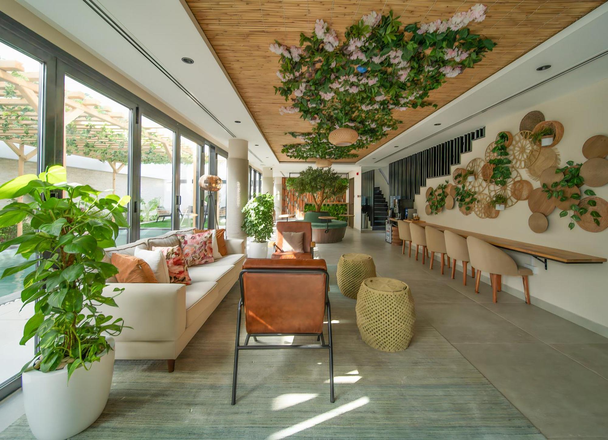 Nas House Private 4*