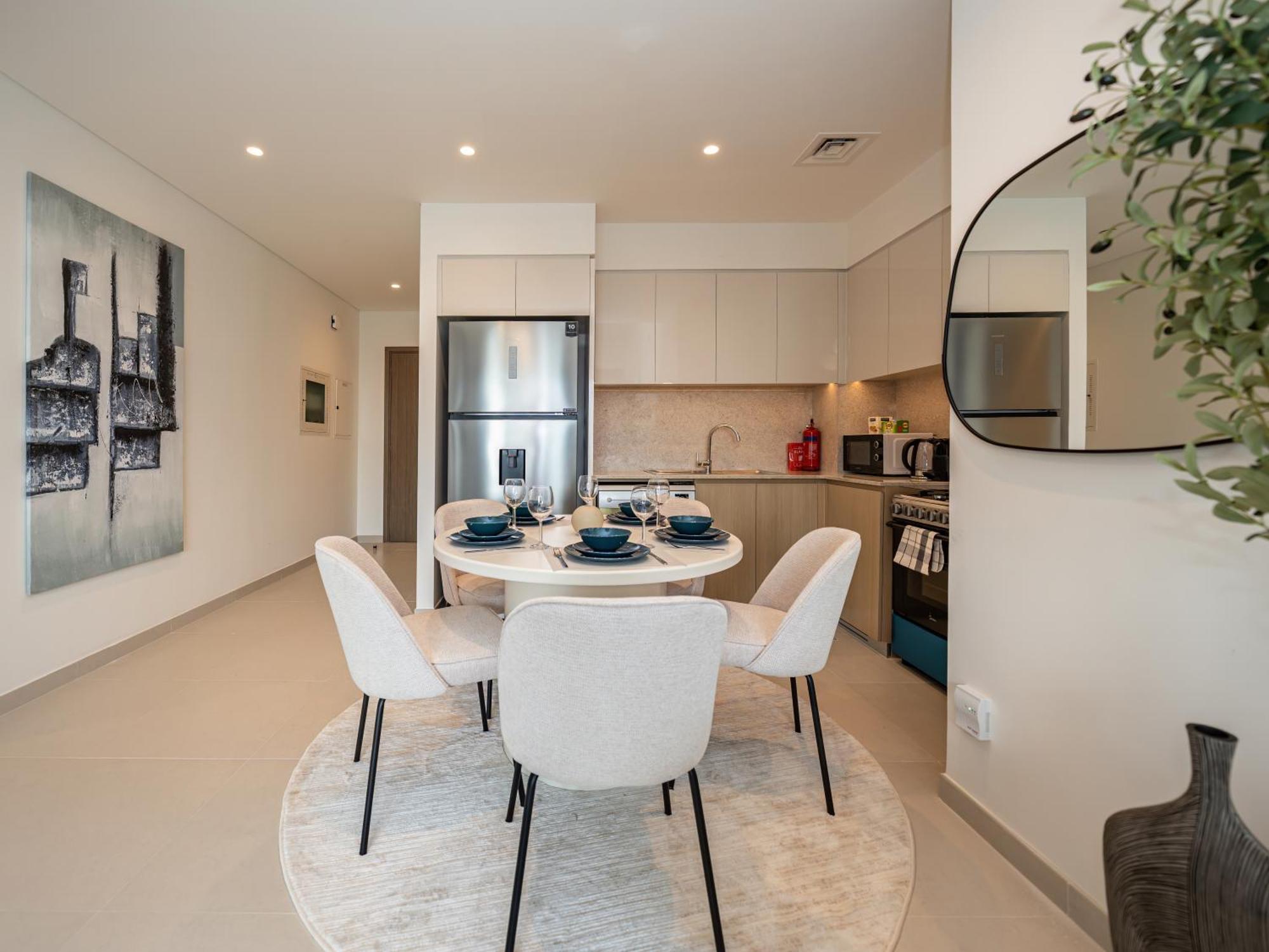 Luxurious 2br In Downtown Pool And Gym Access *