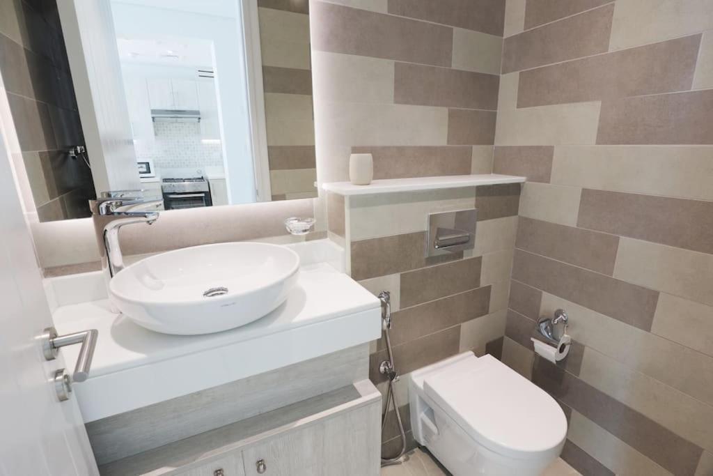 Apartment Modern 1 Bedroom At Palm Jumeirah Dubai