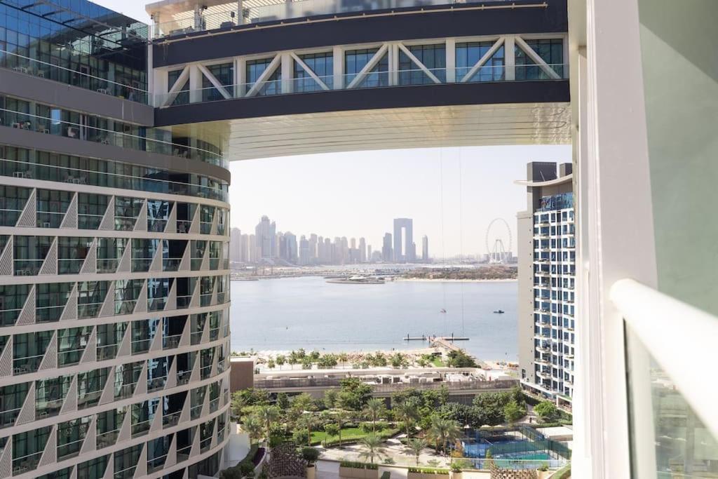 Apartment Modern 1 Bedroom At Palm Jumeirah *