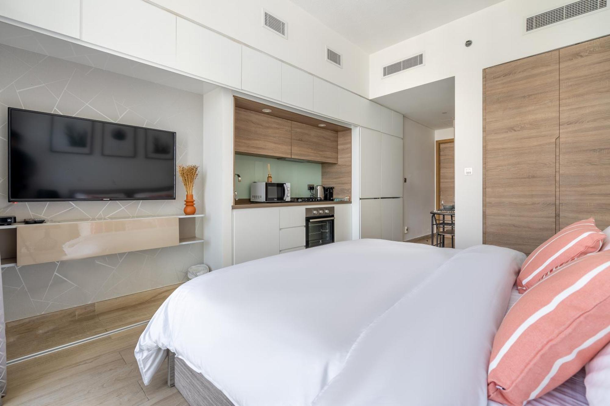Flash Sale! Romantic Studio With Amazing Marina Views From The Balcony- Marina