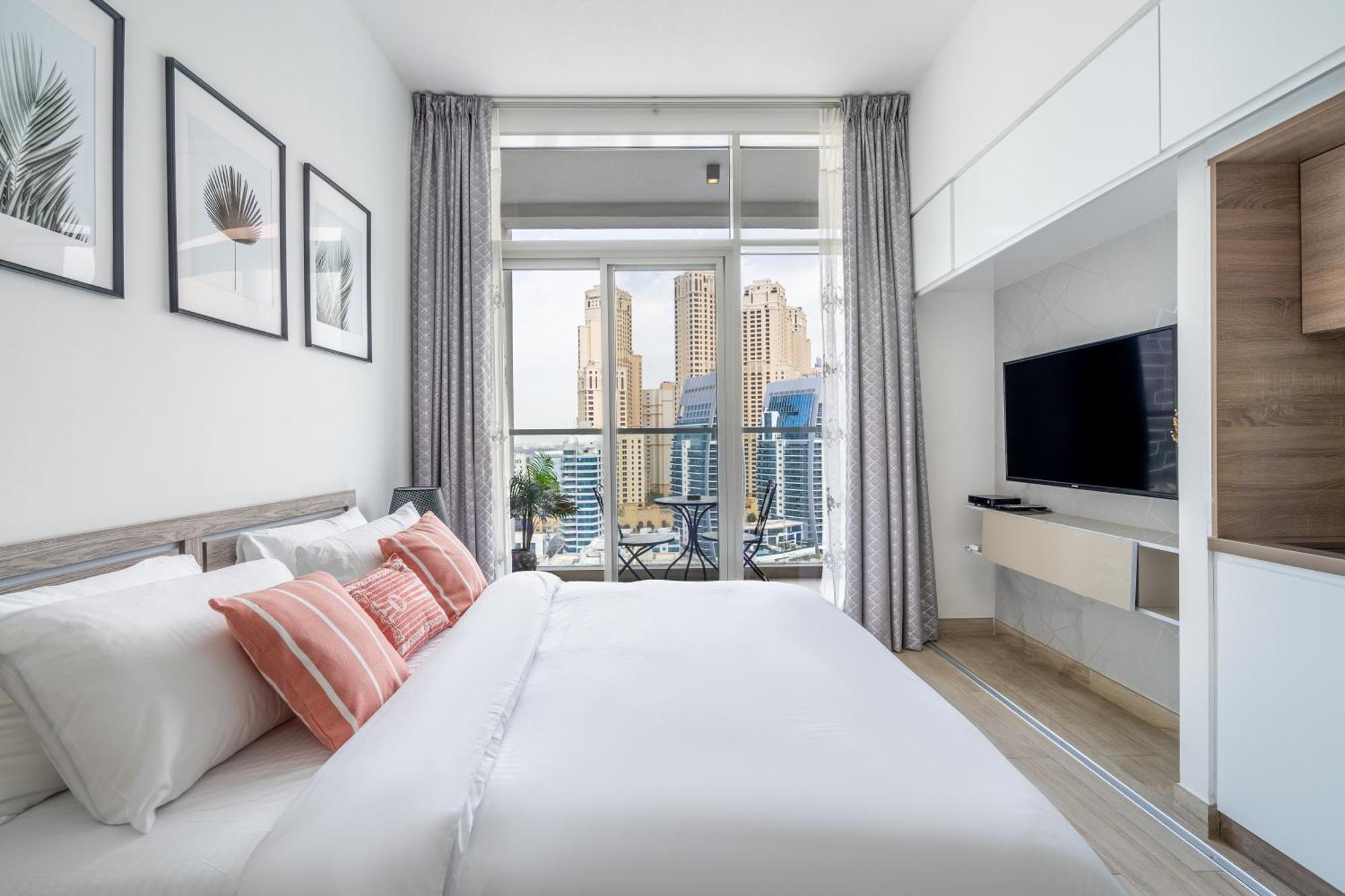 Flash Sale! Romantic Studio With Amazing Marina Views From The Balcony- Marina Dubai