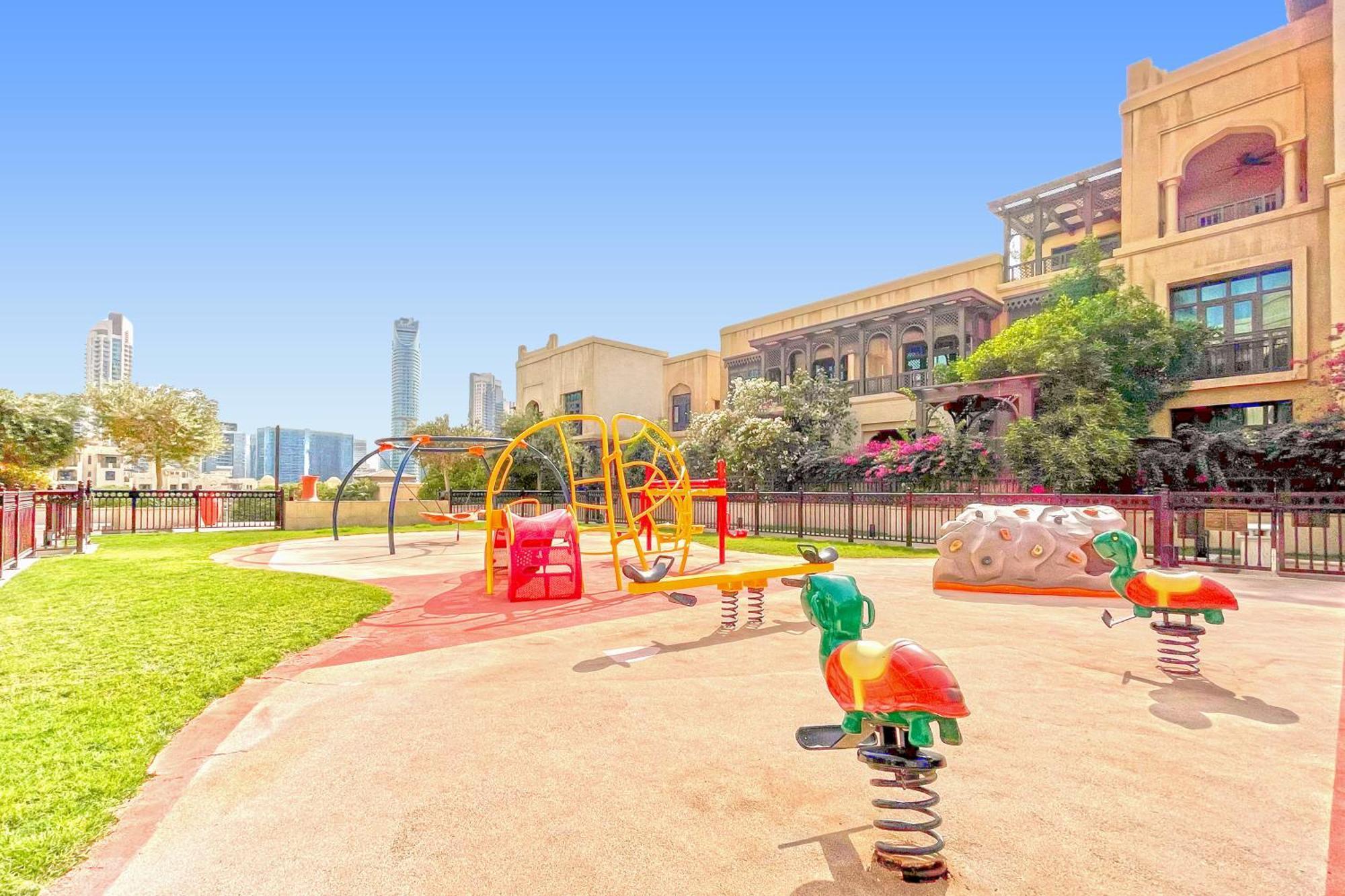 Golden Homes Souk Al Bahar Burj Khalifa View Tajer Residences 1br Mint Avenue Near , Mall & Burj Khalifa Daire Dubai